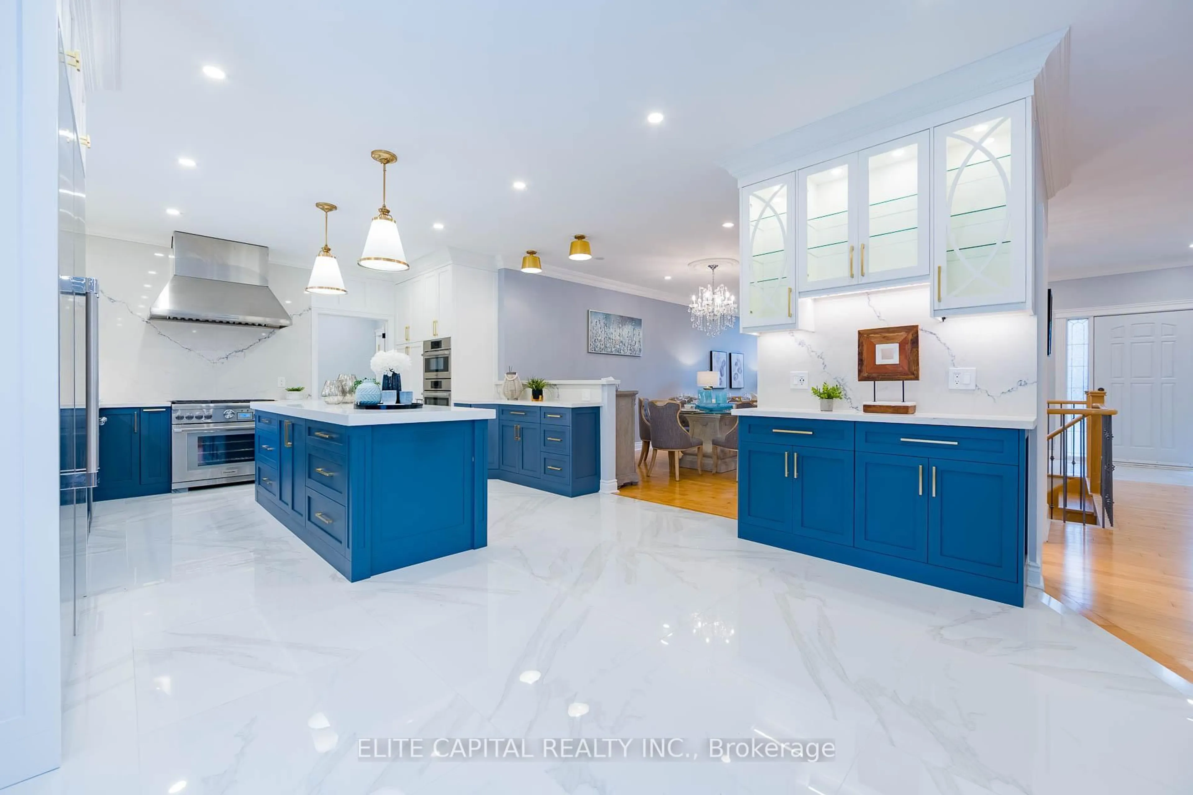 Contemporary kitchen, ceramic/tile floor for 17 Hill Top Tr, Whitchurch-Stouffville Ontario L4A 3G7