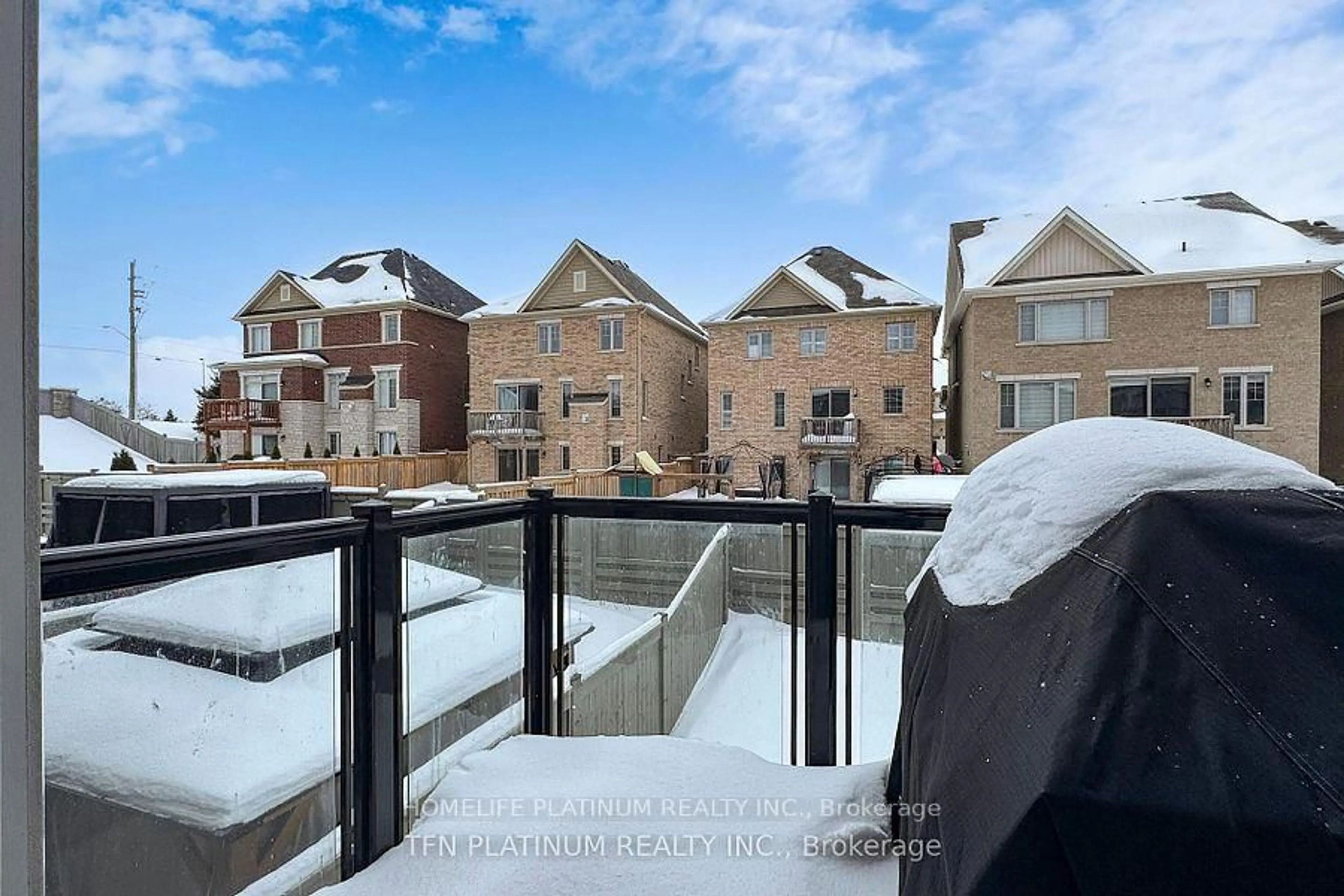 Balcony in the apartment, city buildings view from balcony for 18 Totten Tr, New Tecumseth Ontario L0G 1W0