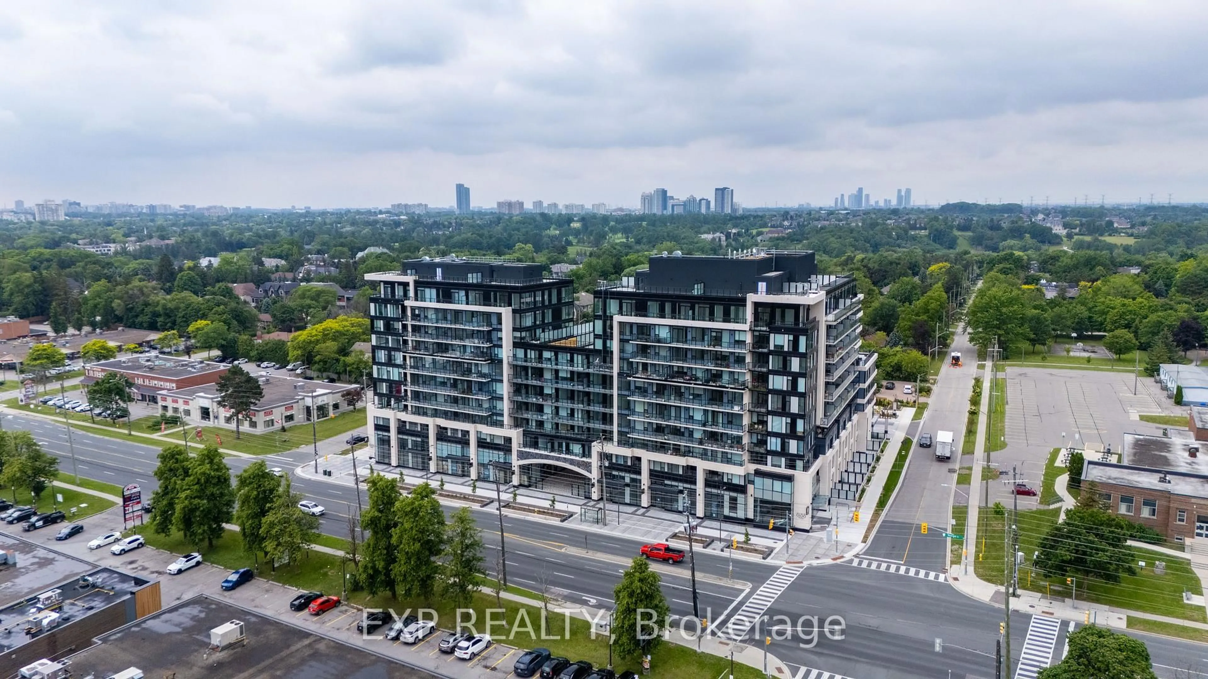 A pic from outside/outdoor area/front of a property/back of a property/a pic from drone, city buildings view from balcony for 8188 Yonge St #235, Vaughan Ontario L4J 0M2