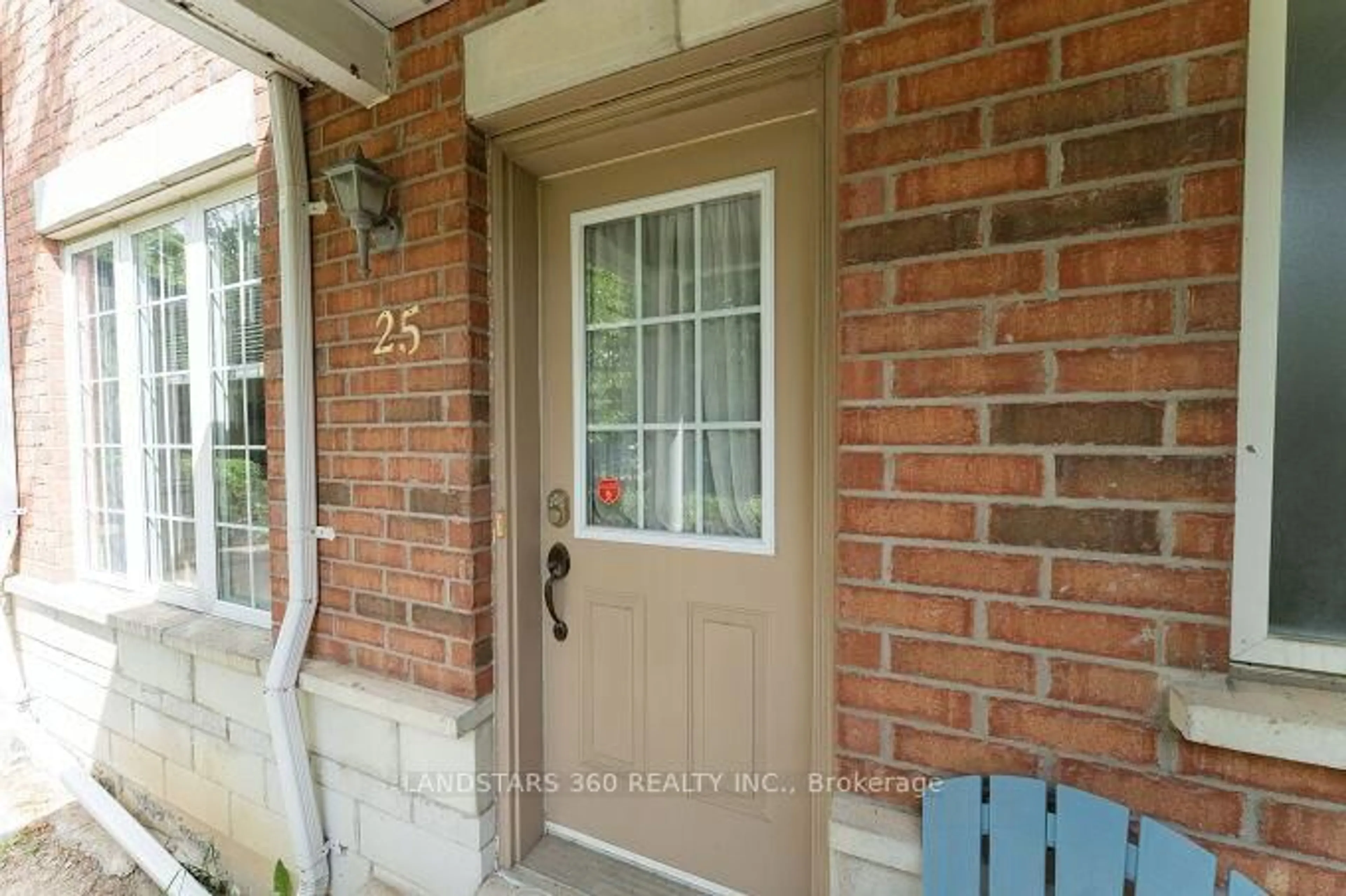Indoor entryway for 25 Interlacken Way, Markham Ontario L3R 5H9