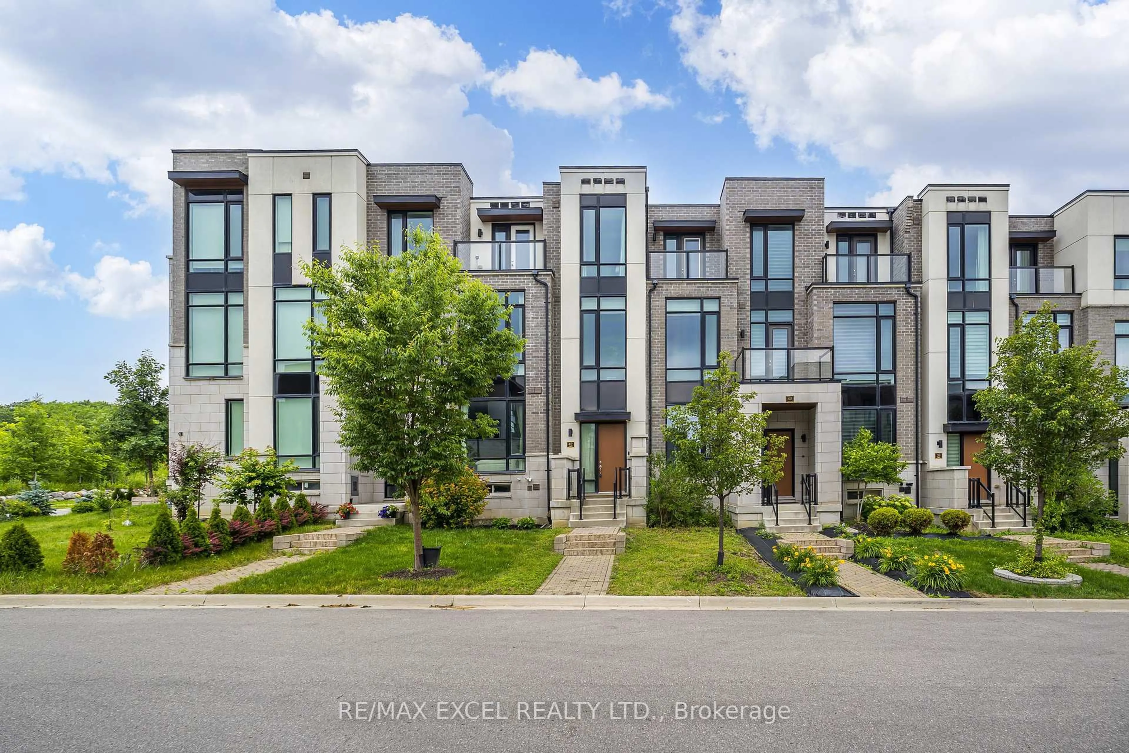 Unknown for 42 Aylin Cres, Vaughan Ontario L6A 4Z8