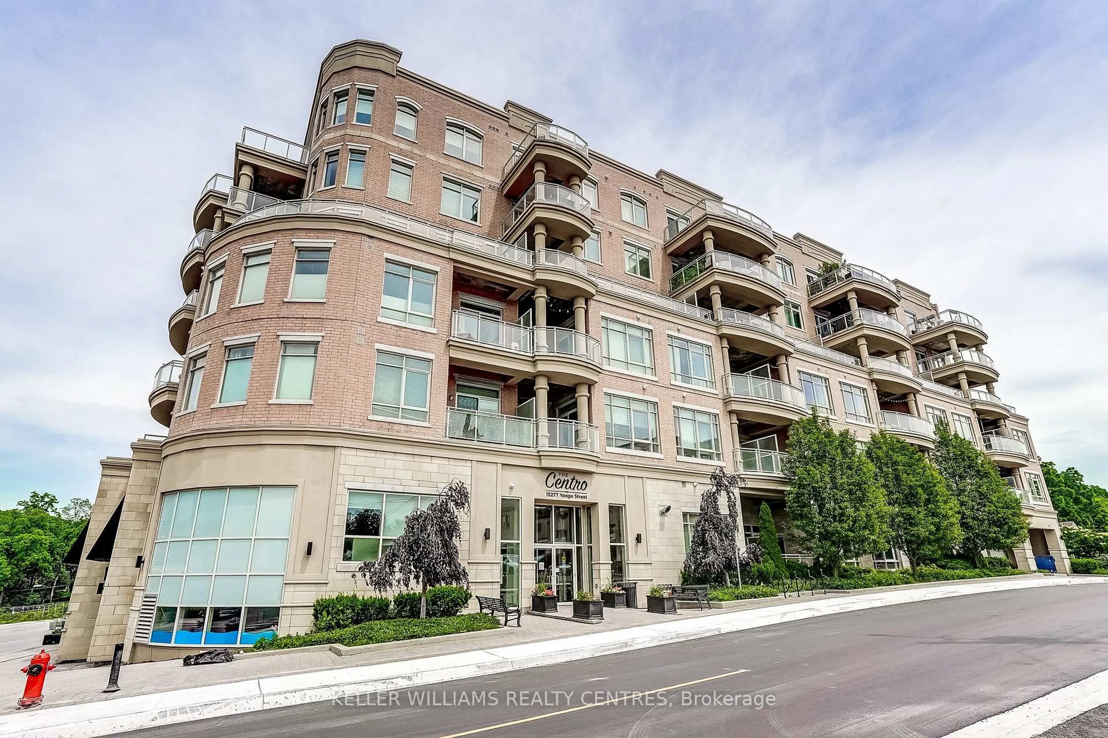 Unknown for 15277 Yonge St #317, Aurora Ontario L4G 1N6