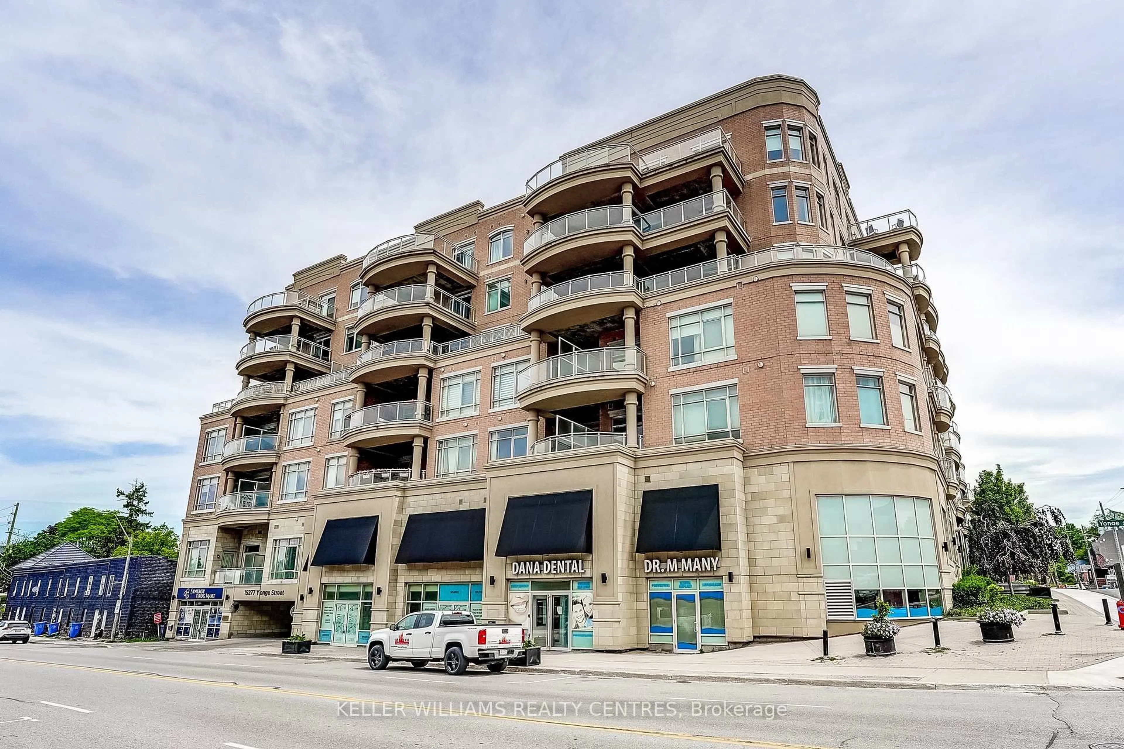Unknown for 15277 Yonge St #317, Aurora Ontario L4G 1N6