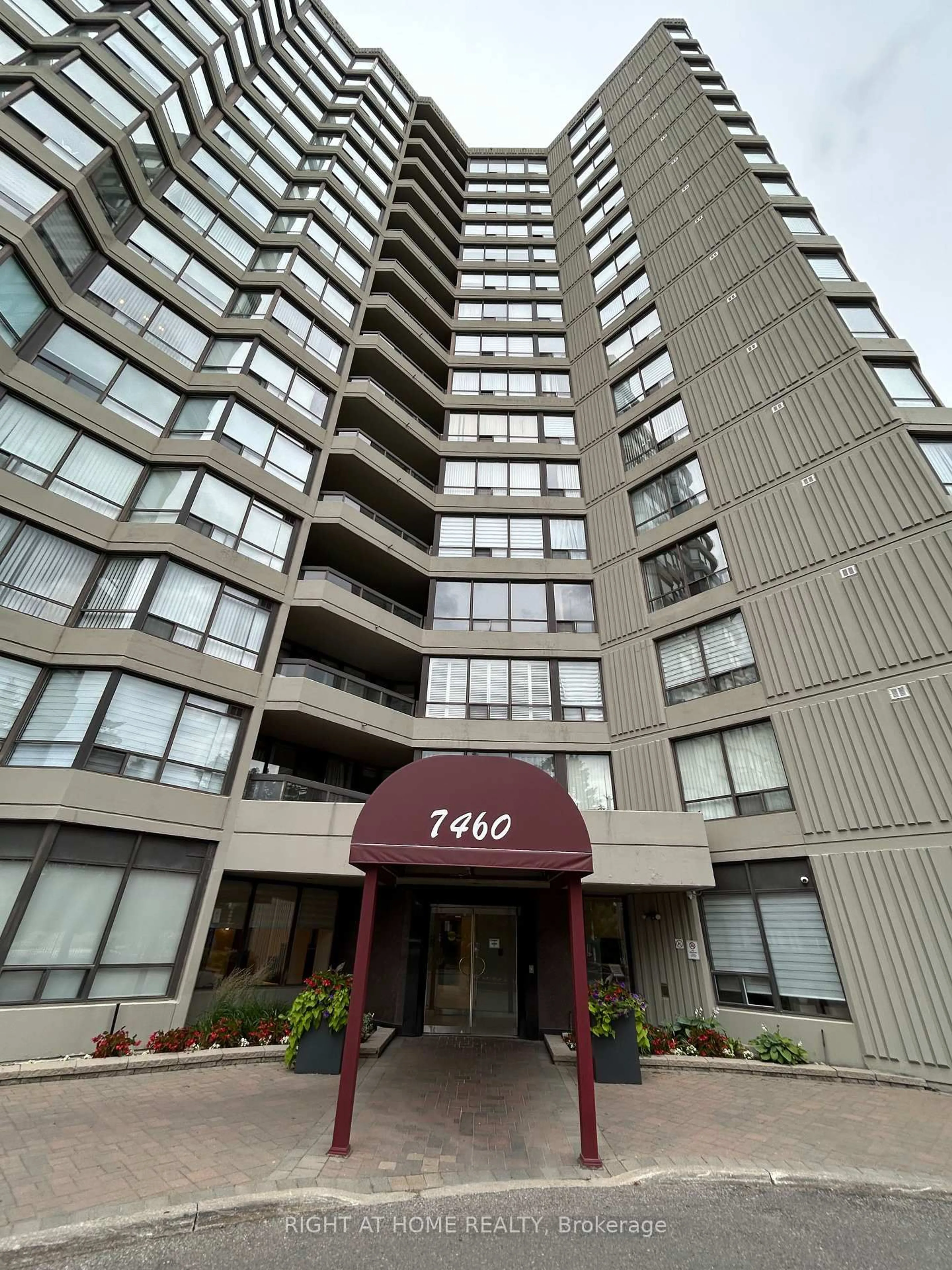 Indoor foyer for 7460 Bathurst #201, Vaughan Ontario L4J 7K9