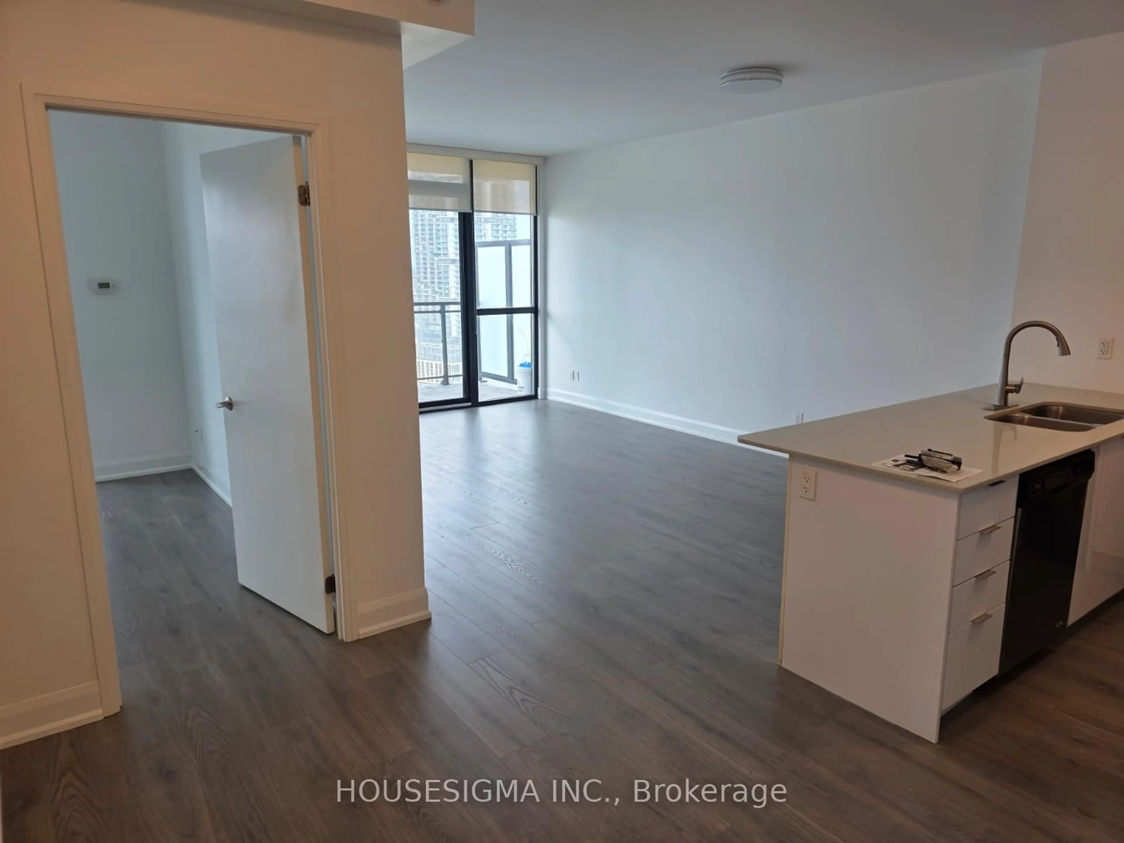 A pic of a room for 2910 Highway 7 #2206, Vaughan Ontario L4K 0H8
