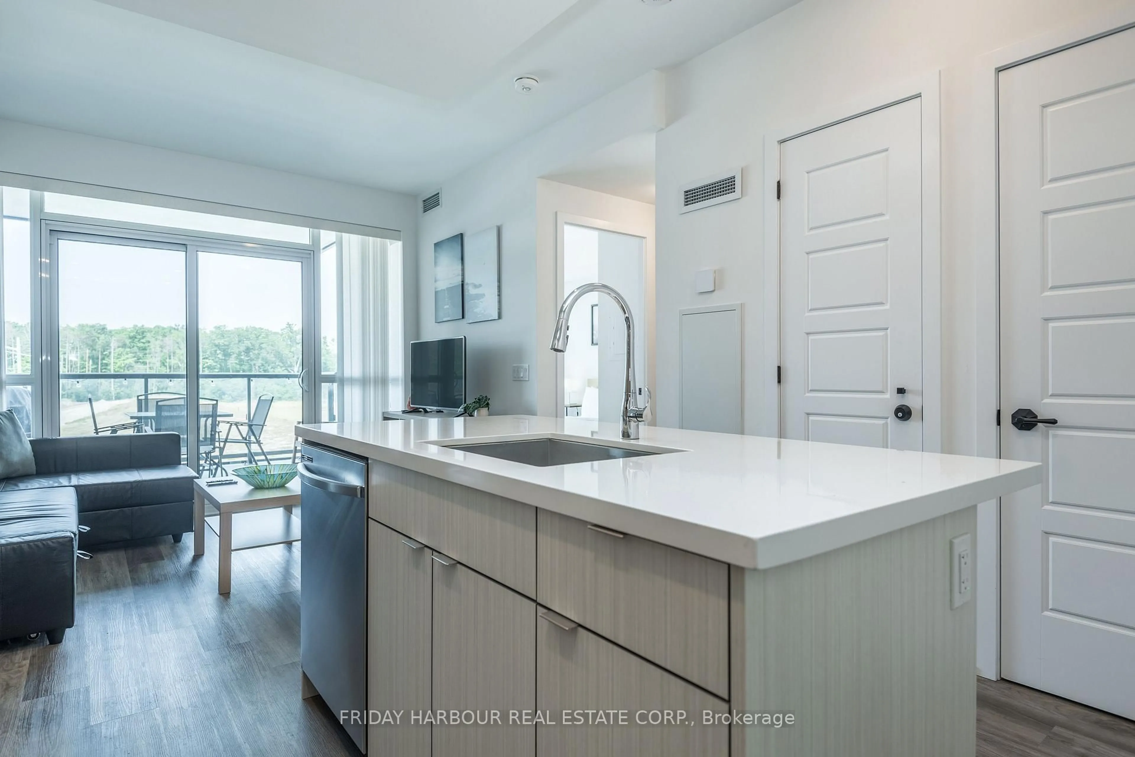 Open concept kitchen, ceramic/tile floor for 415 Sea Ray Ave #306, Innisfil Ontario L9S 0R5