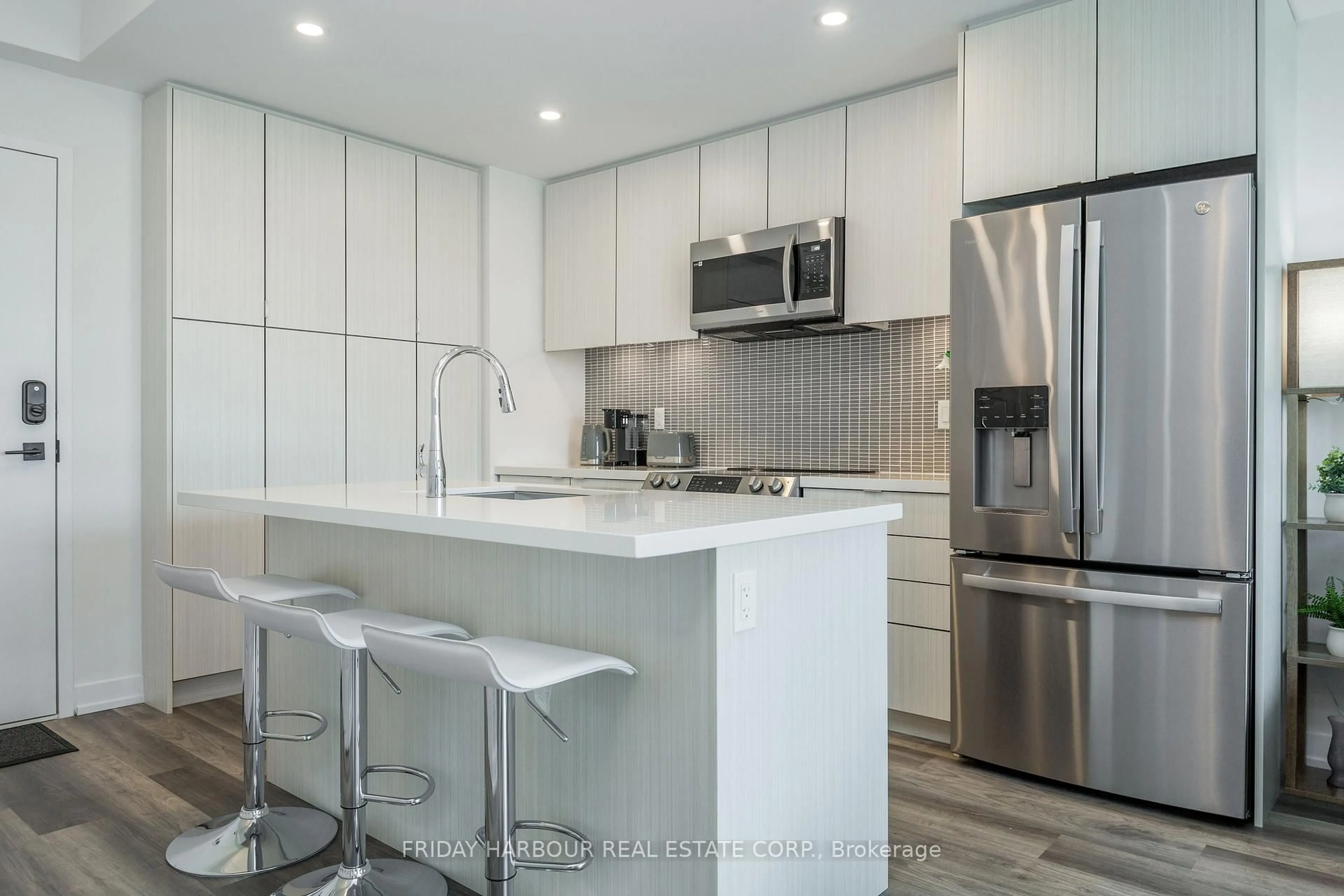 Open concept kitchen, unknown for 415 Sea Ray Ave #306, Innisfil Ontario L9S 0R5
