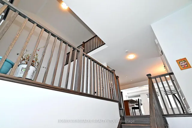689 Mika St, Innisfil 4