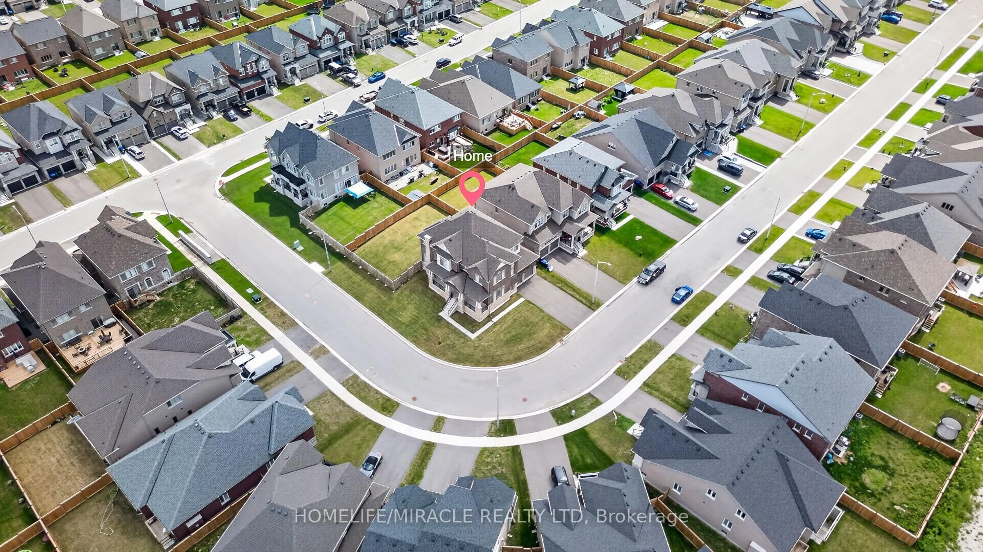 A pic from outside/outdoor area/front of a property/back of a property/a pic from drone, street for 1518 Broderick St, Innisfil Ontario L9S 0P7