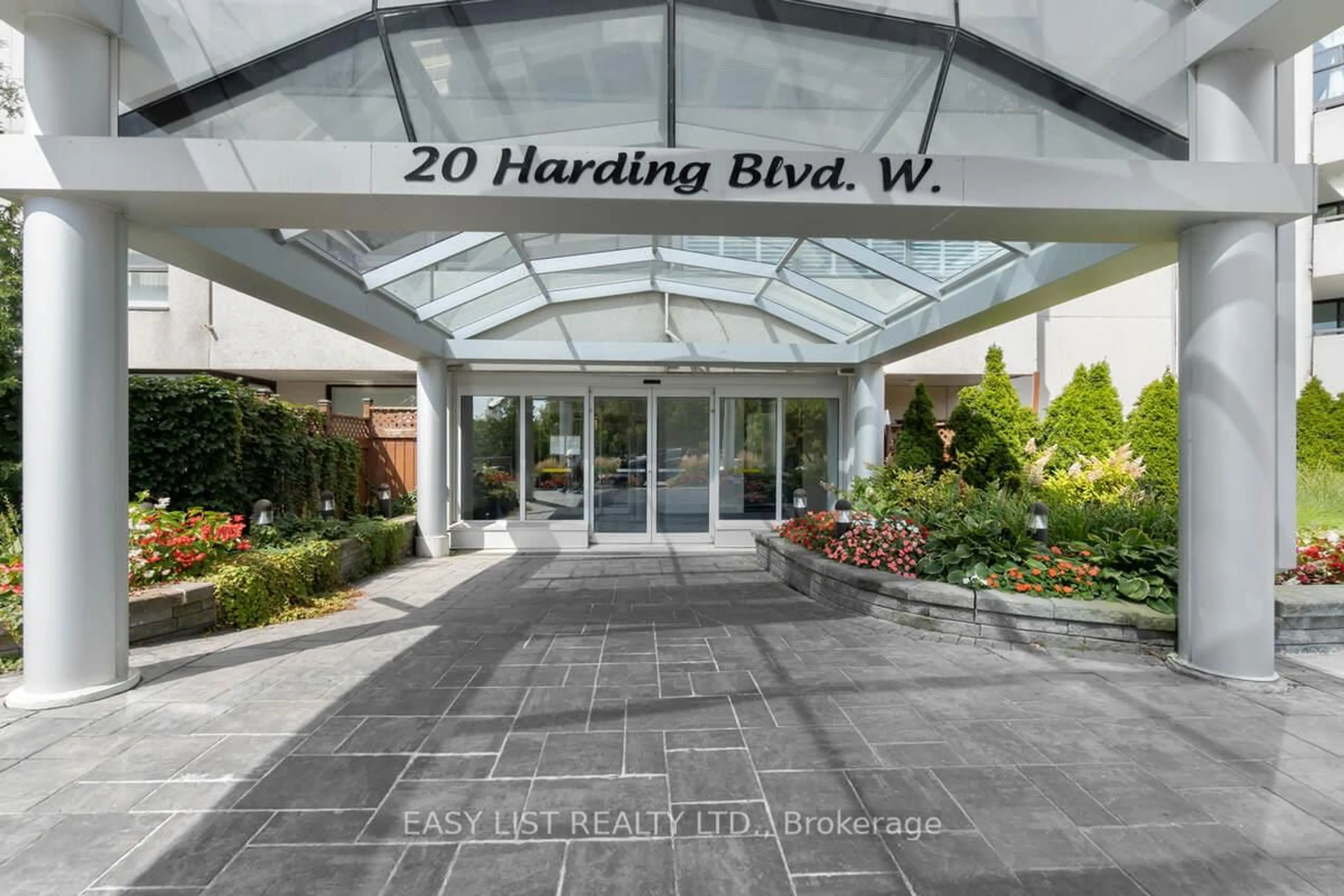 Lobby for 20 Harding Blvd #810, Richmond Hill Ontario L4C 9S4