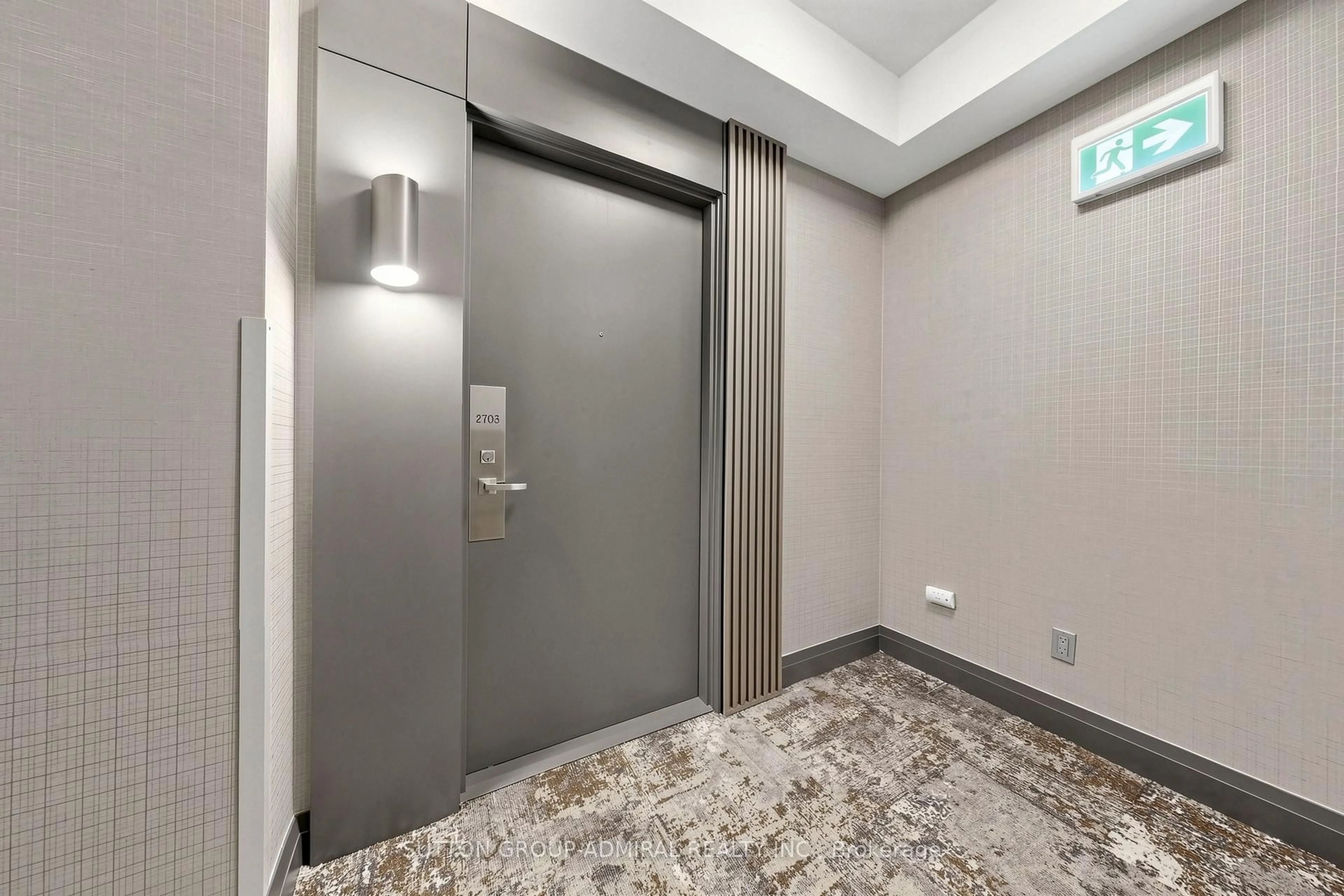 Indoor foyer for 7171 Yonge St #2703, Markham Ontario L3T 0C5