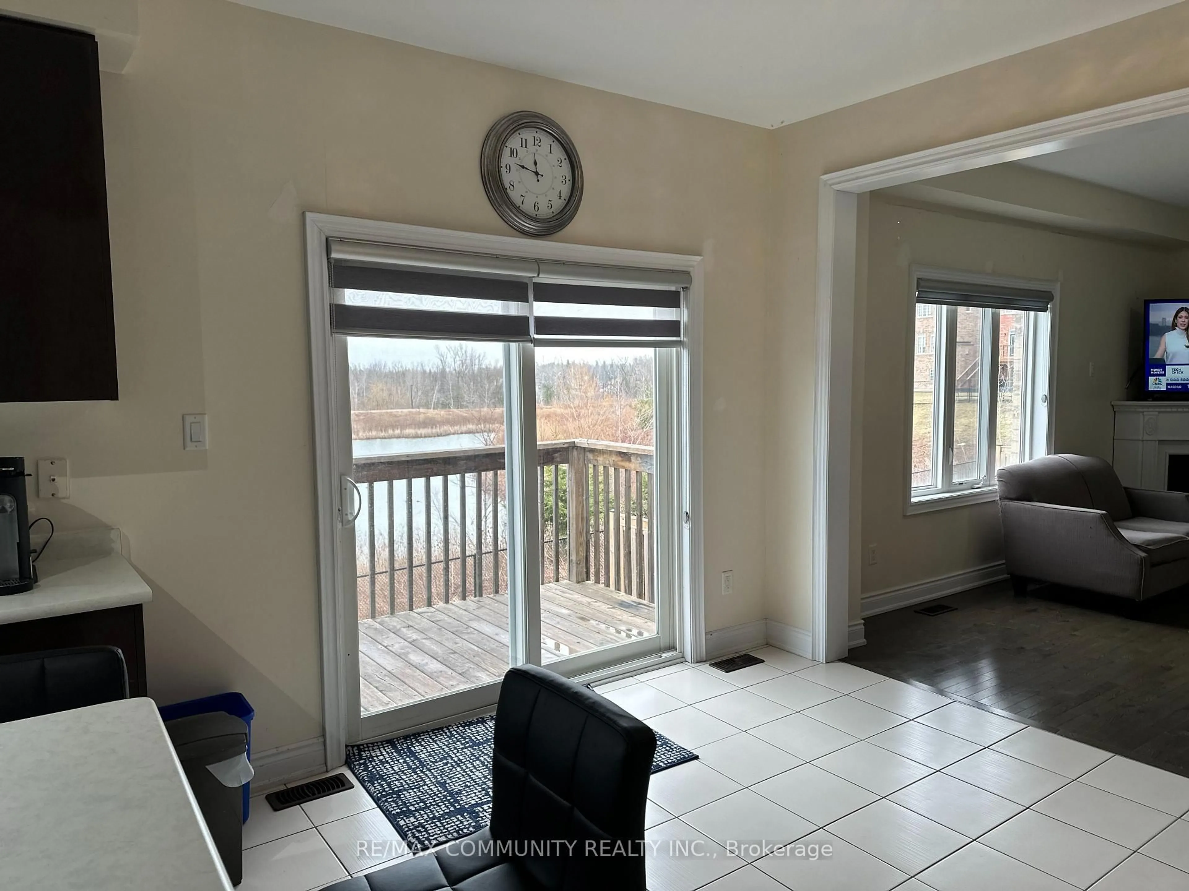 A pic of a room for 1345 Bardeau St, Innisfil Ontario L0L 1W0