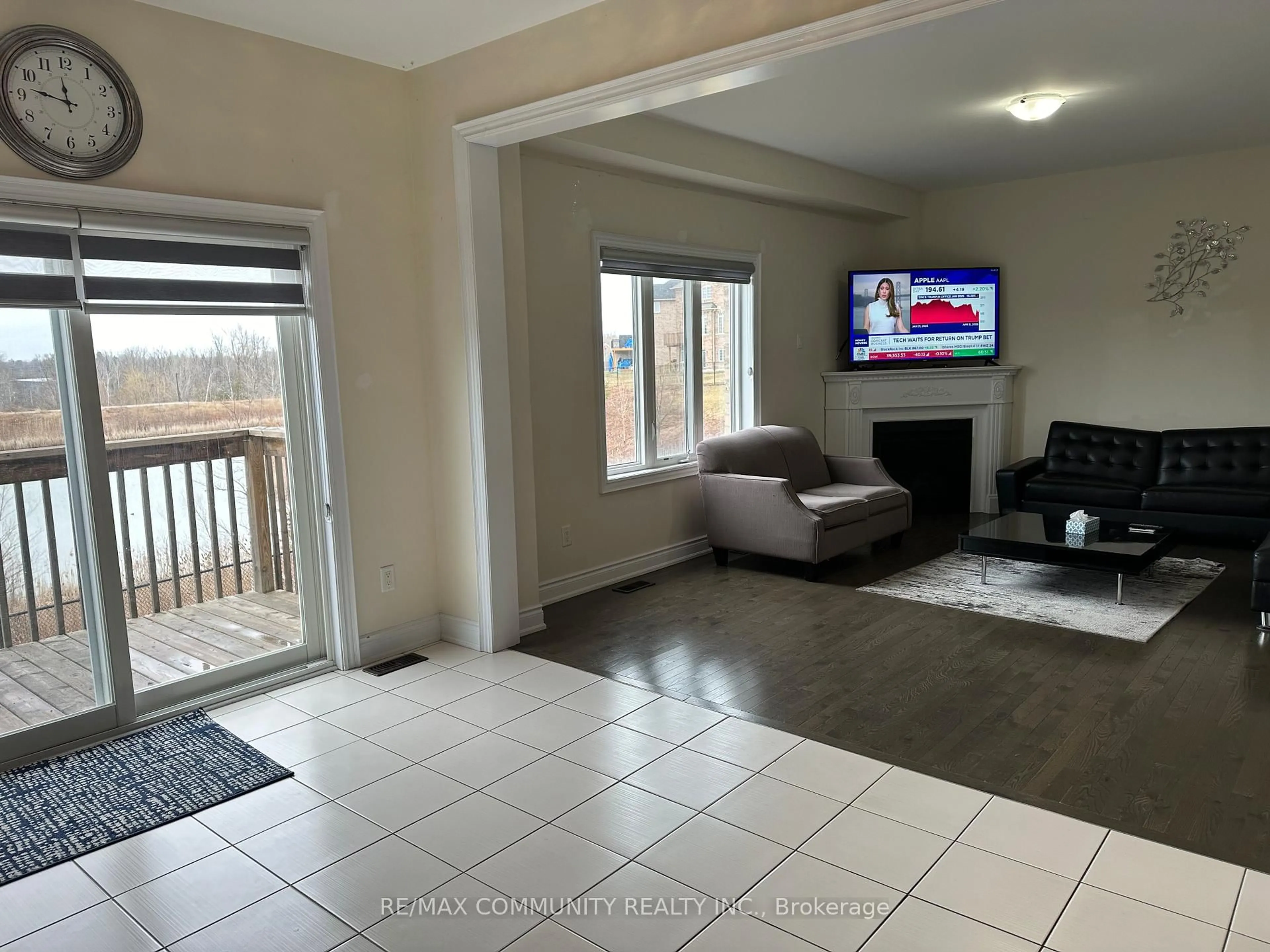 Unknown for 1345 Bardeau St, Innisfil Ontario L0L 1W0