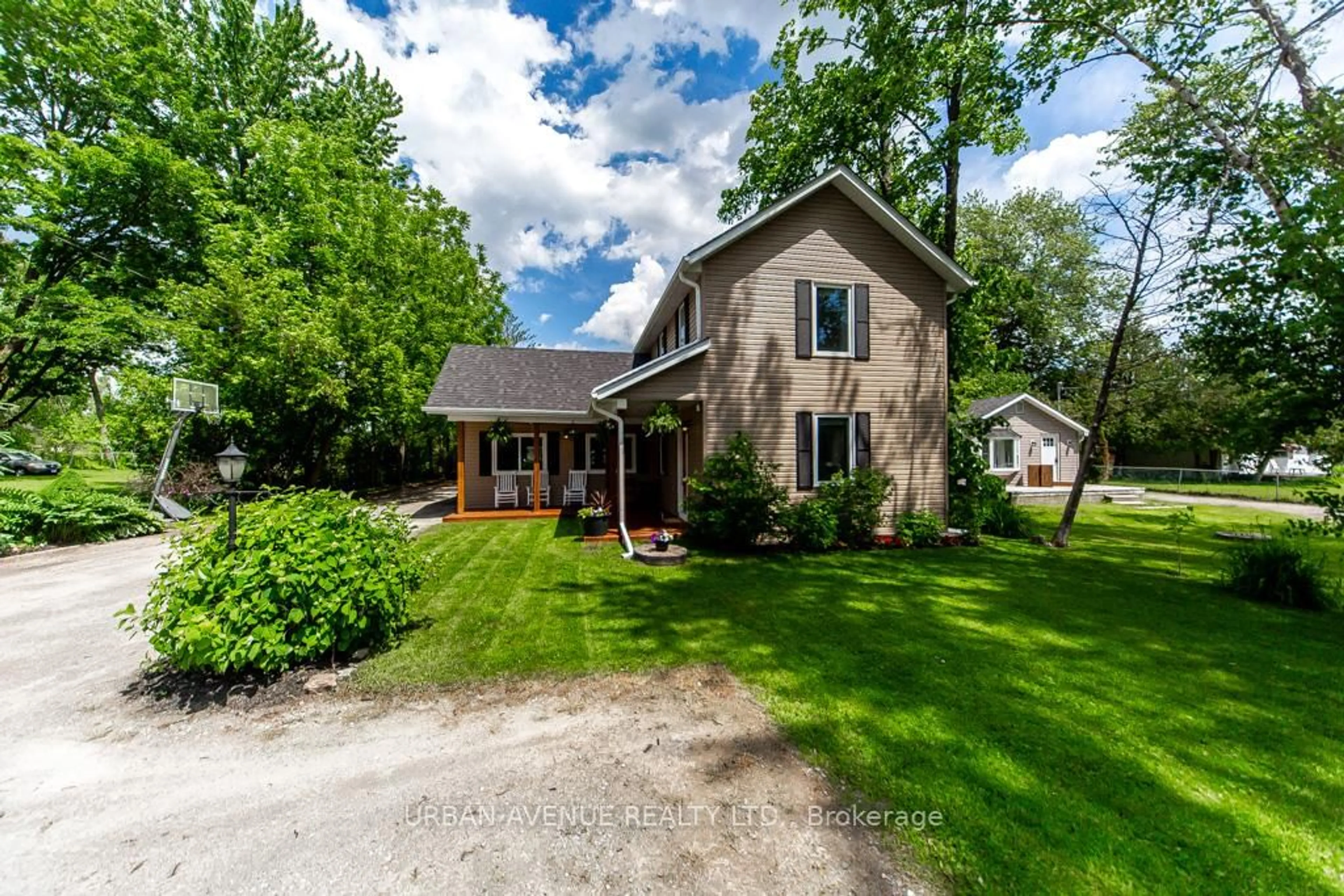 A pic from outside/outdoor area/front of a property/back of a property/a pic from drone, street for 23505 Lakeridge Rd, Brock Ontario L0E 1E0