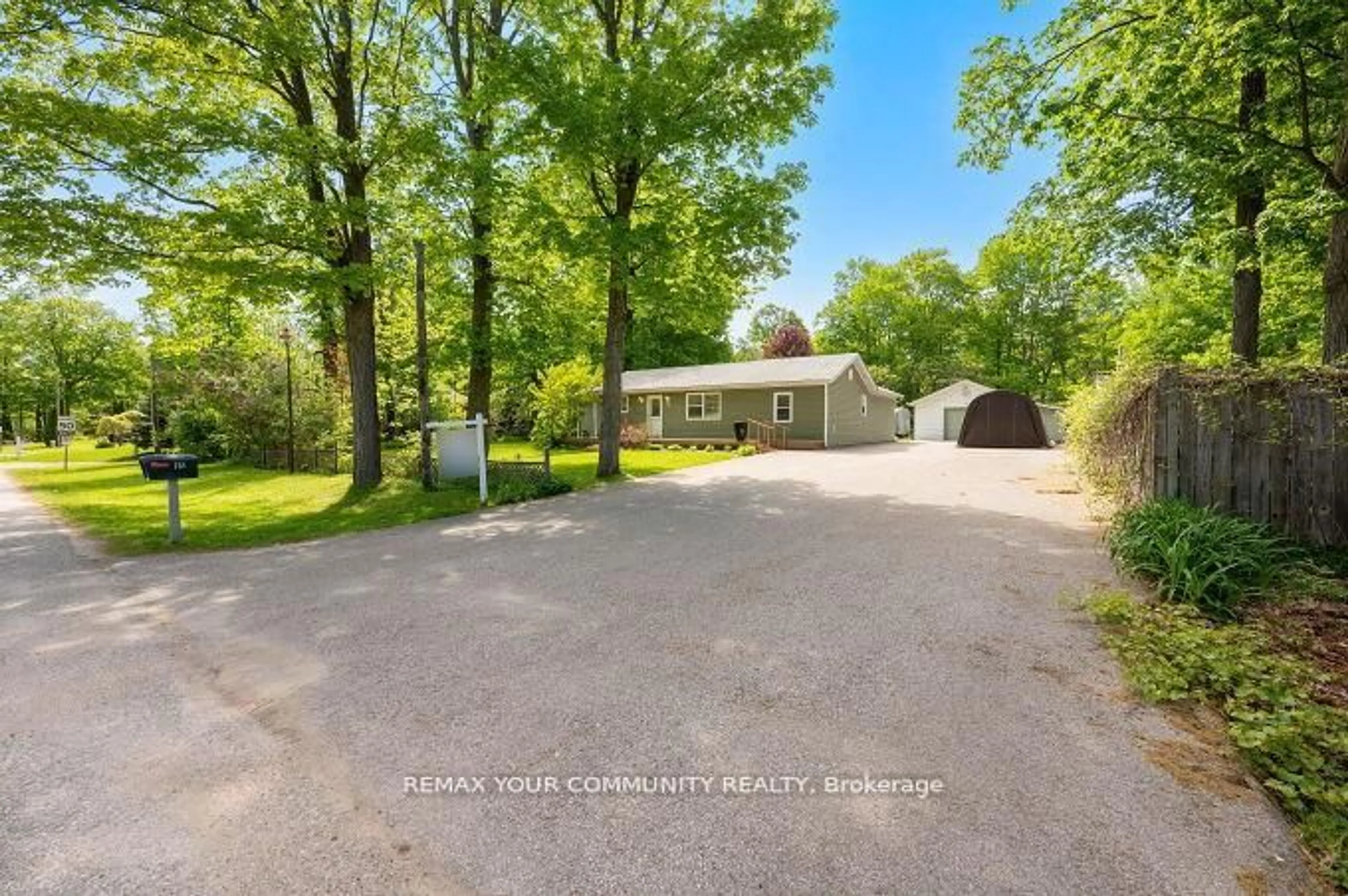 A pic from outside/outdoor area/front of a property/back of a property/a pic from drone, water/lake/river/ocean view for 781 Edward St, Innisfil Ontario L9S 2S2