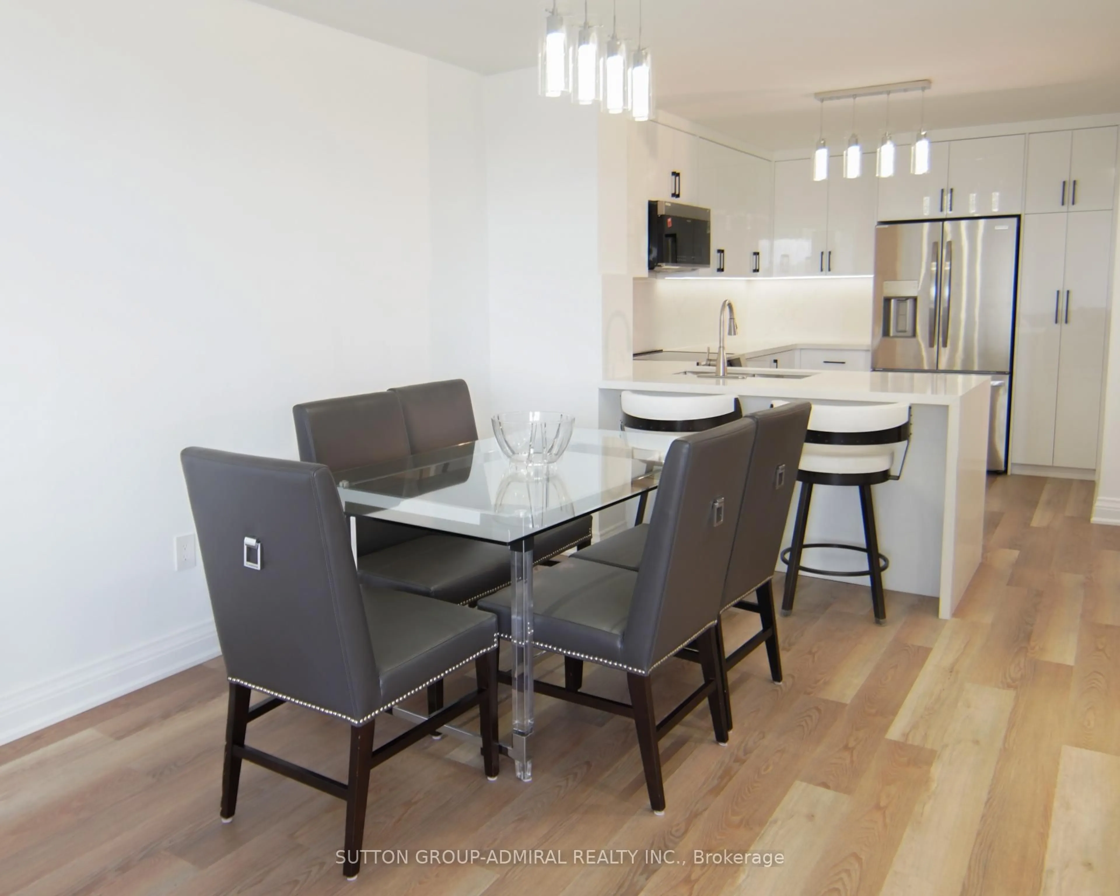 Open concept kitchen, wood/laminate floor for 7420 Bathurst St ##606, Vaughan Ontario L4J 6X4