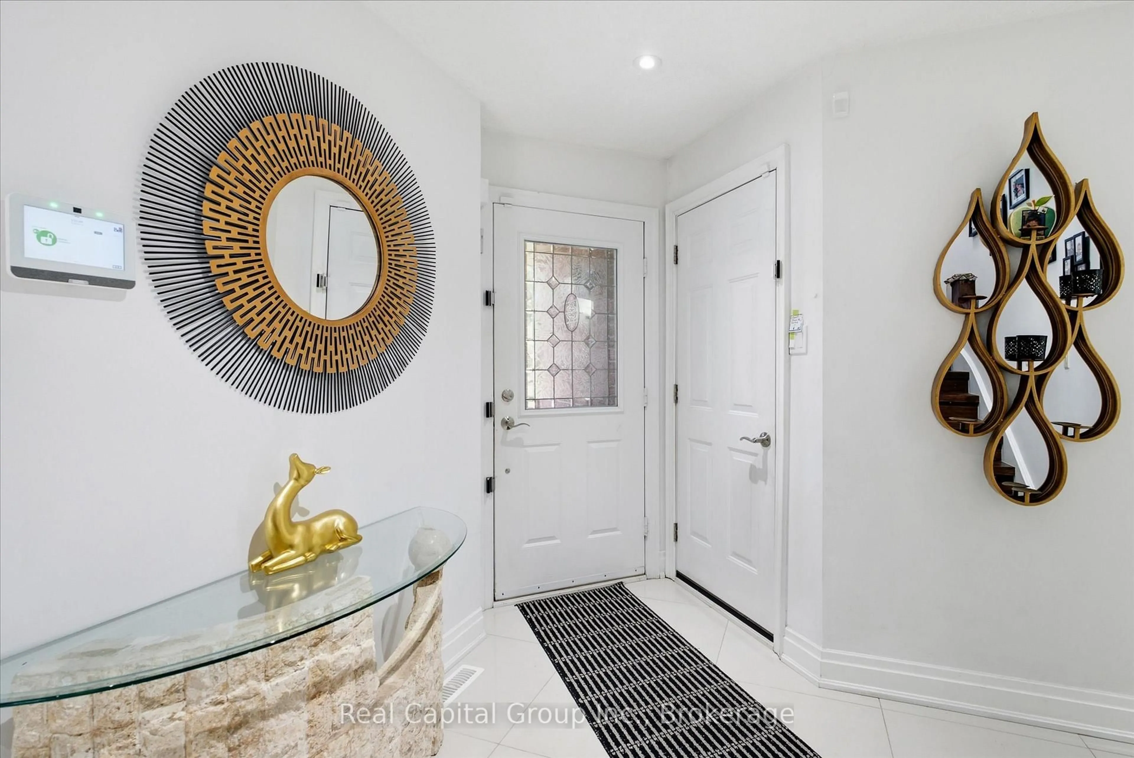 Indoor entryway for 171 Rosedale Heights Dr, Vaughan Ontario L4J 4W1