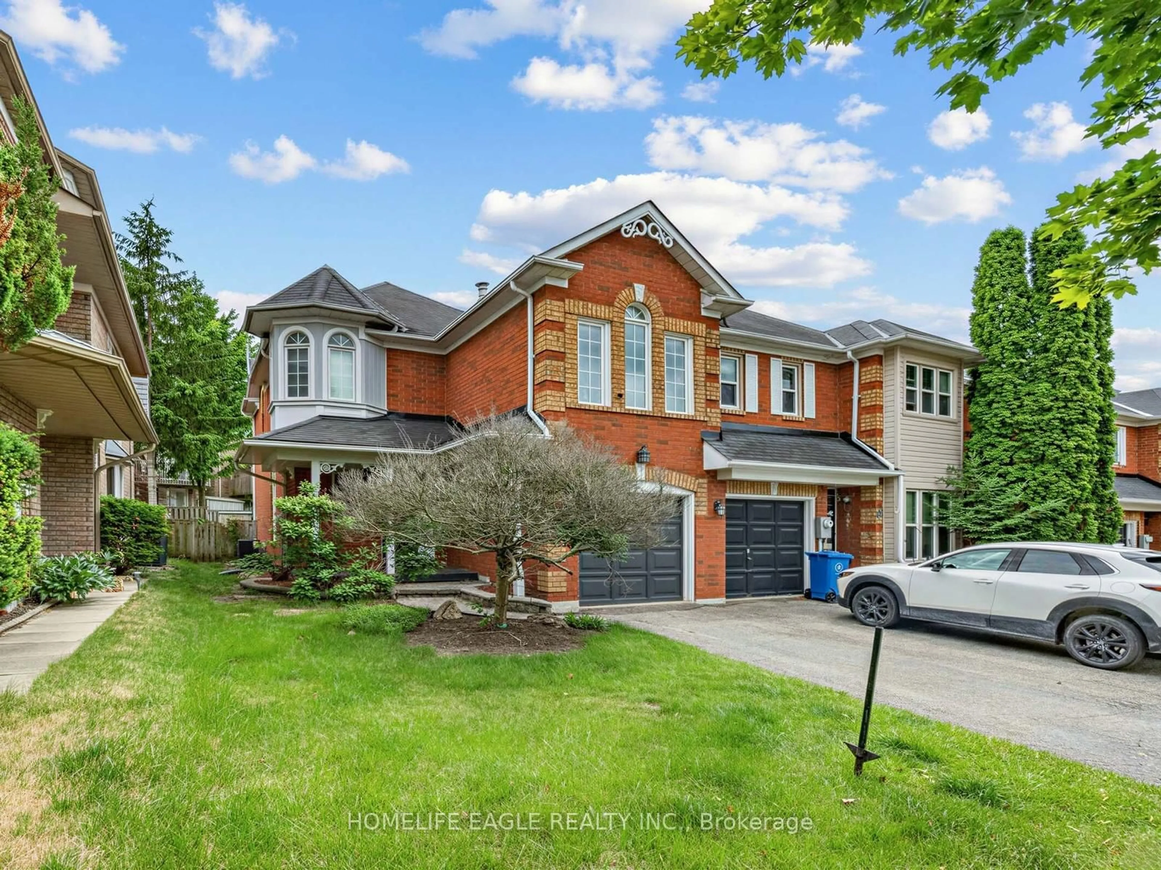 Home with brick exterior material, street for 101 Downey Circ, Aurora Ontario L4G 7E8