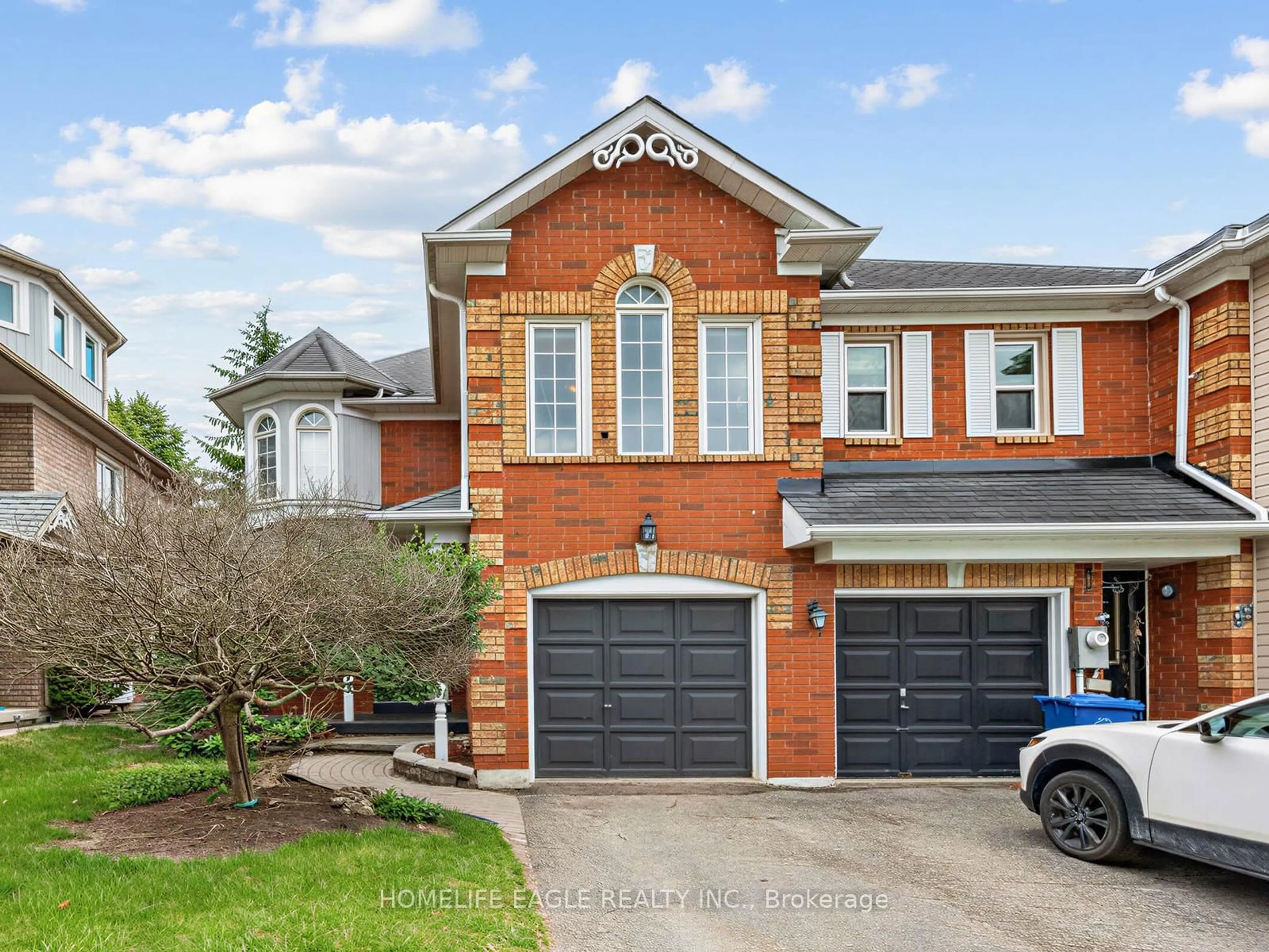 Home with brick exterior material, street for 101 Downey Circ, Aurora Ontario L4G 7E8
