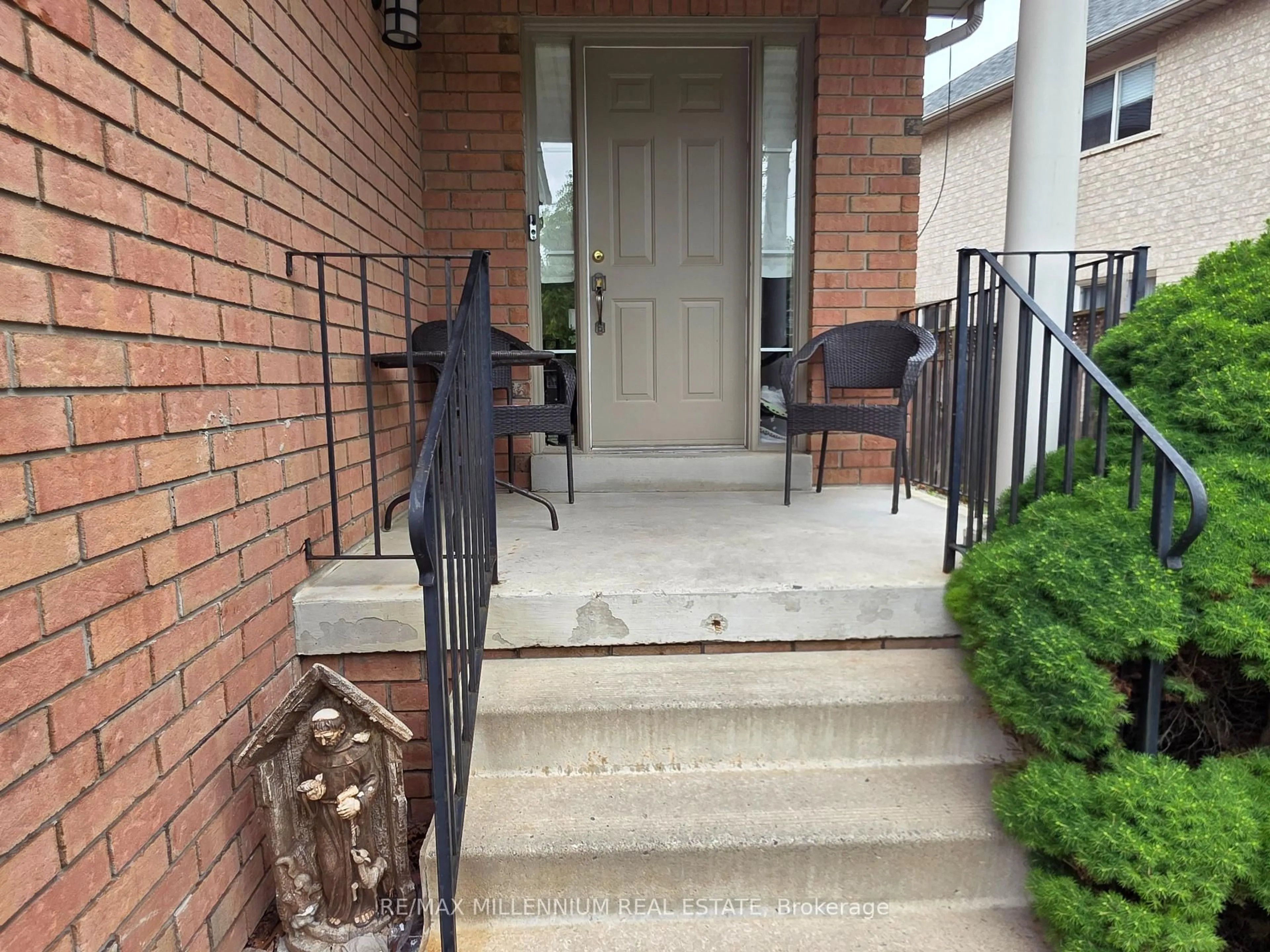 Unknown for 40 Echo Ridge Cres, Vaughan Ontario L4H 2J9