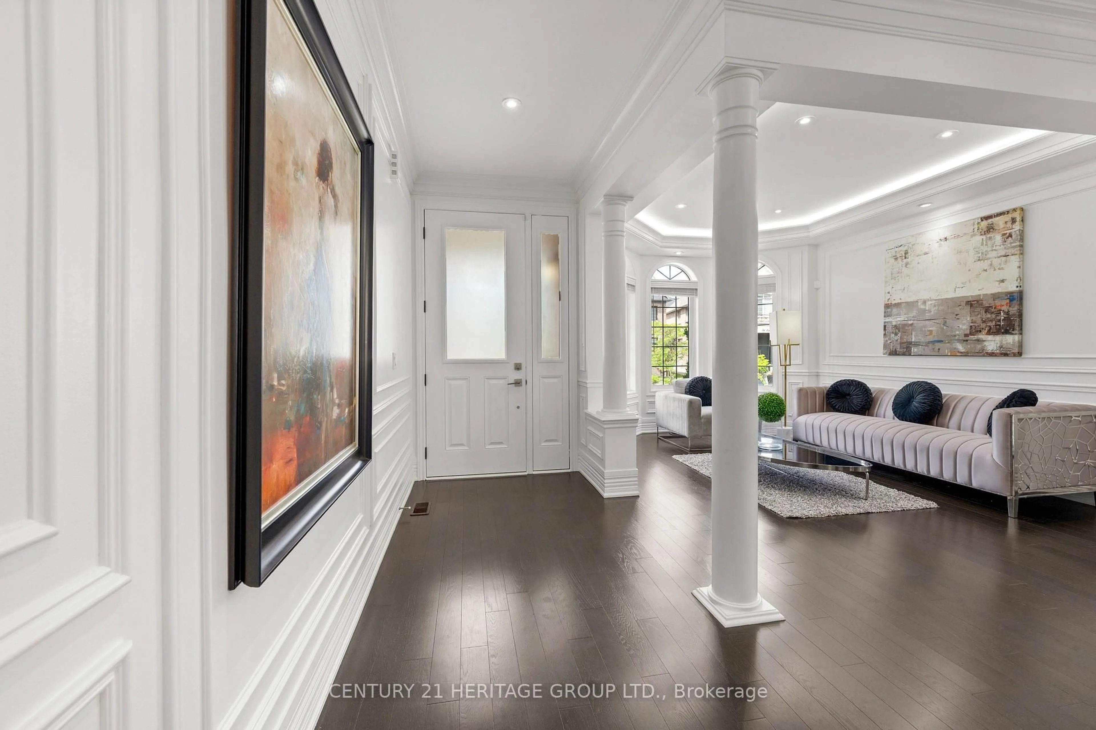 Indoor entryway for 27 Leith Dr, Bradford West Gwillimbury Ontario L3Z 0G5