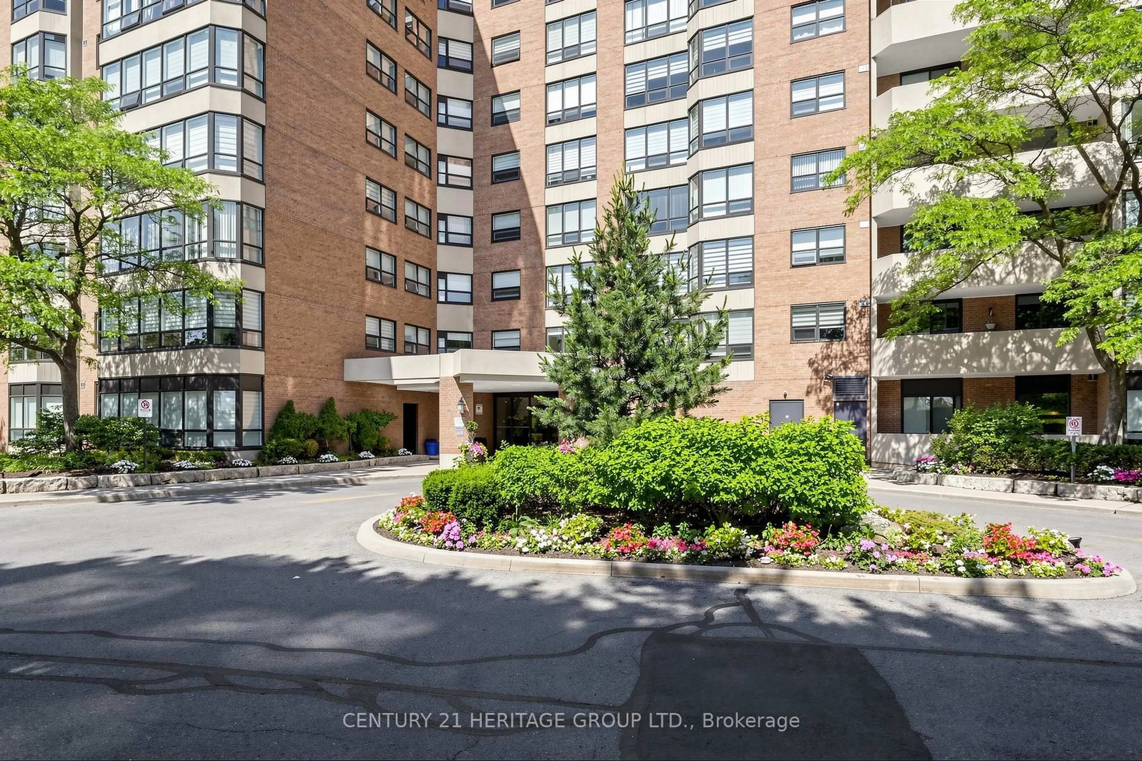 Unknown for 7601 Bathurst St #210, Vaughan Ontario L4J 4H5
