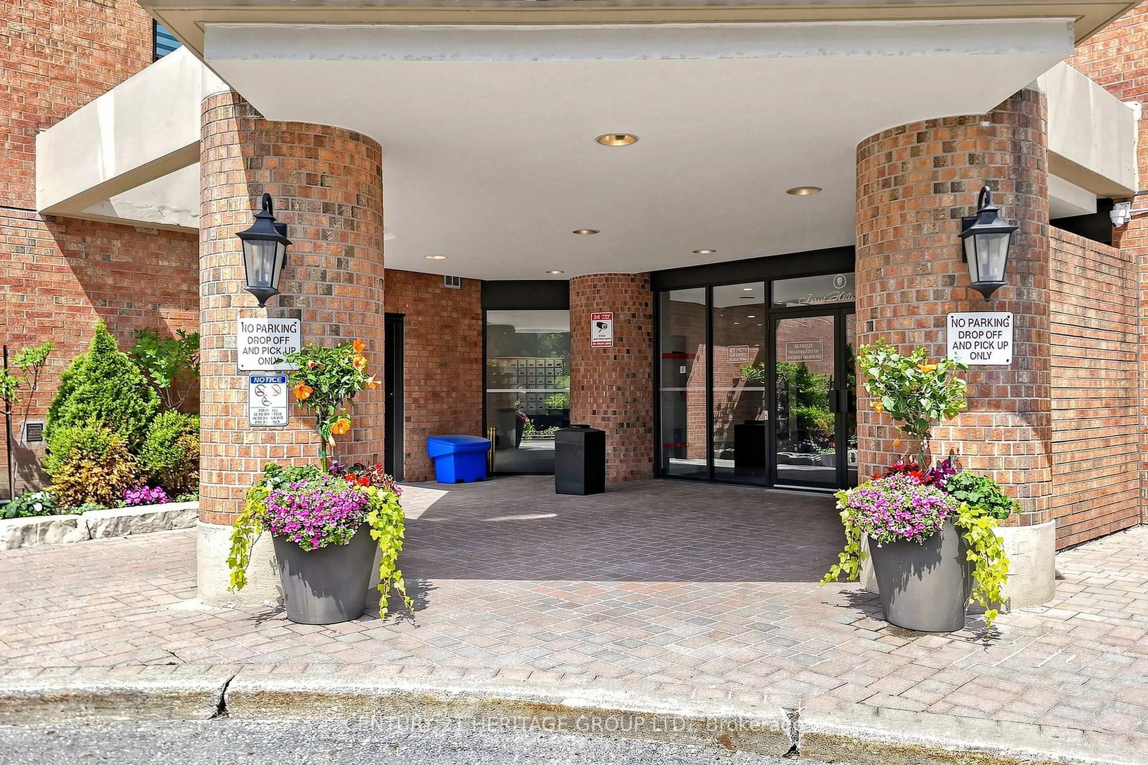 Unknown for 7601 Bathurst St #210, Vaughan Ontario L4J 4H5