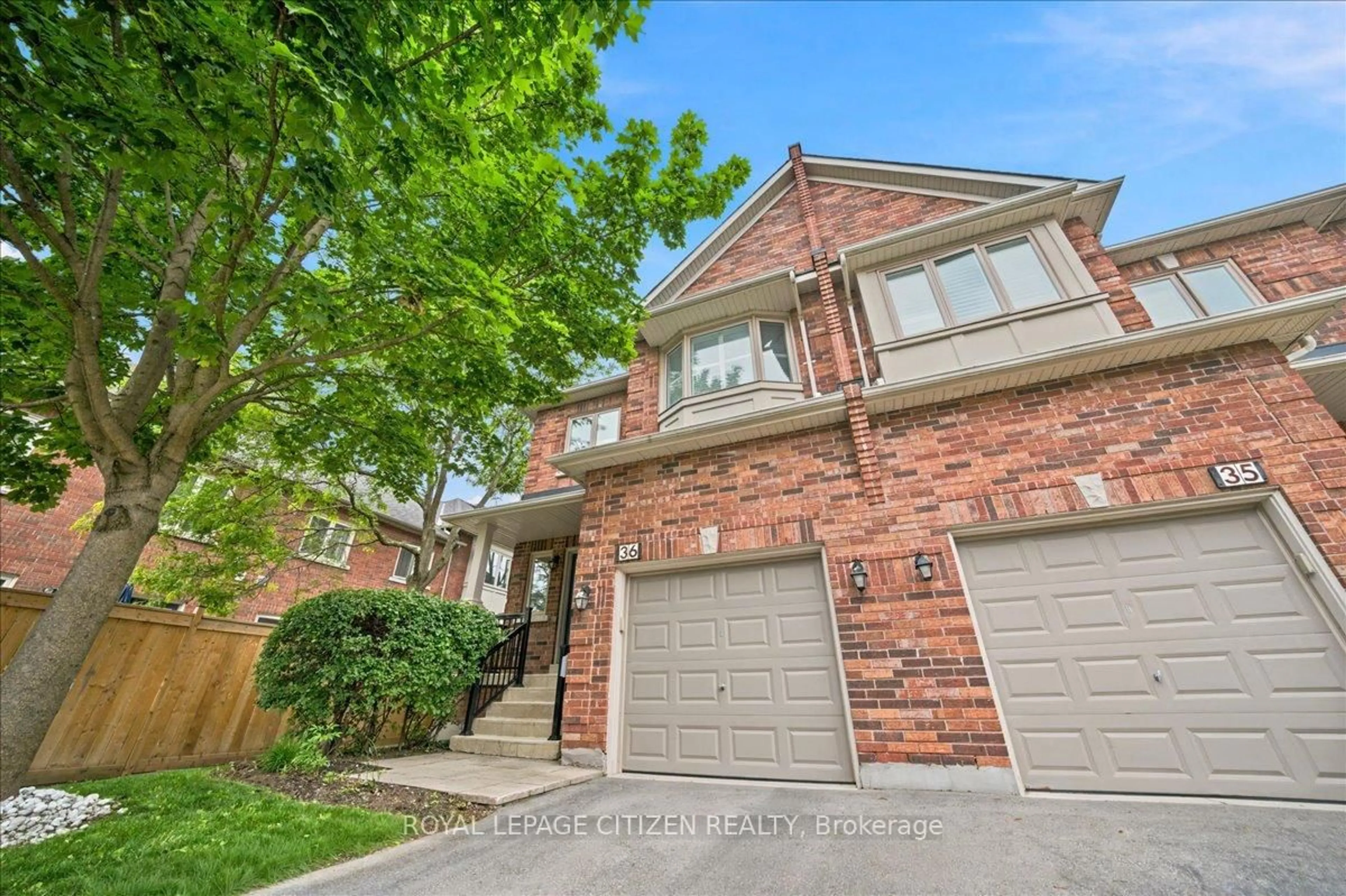Home with brick exterior material, street for 255 Shaftsbury Ave #36, Richmond Hill Ontario L4C 0L9