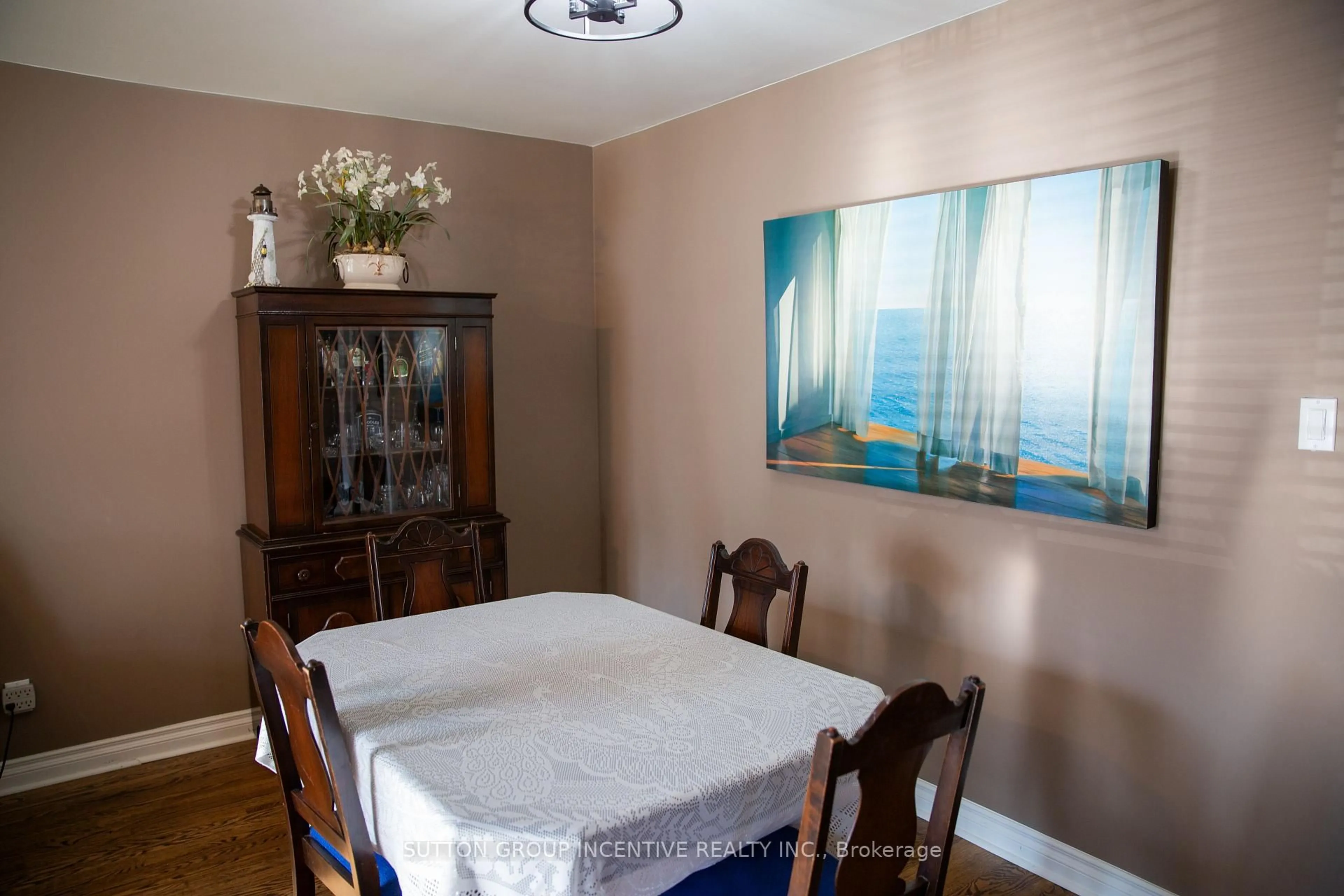 Dining room, unknown for 45 Bailey Cres, Aurora Ontario L4G 2B2