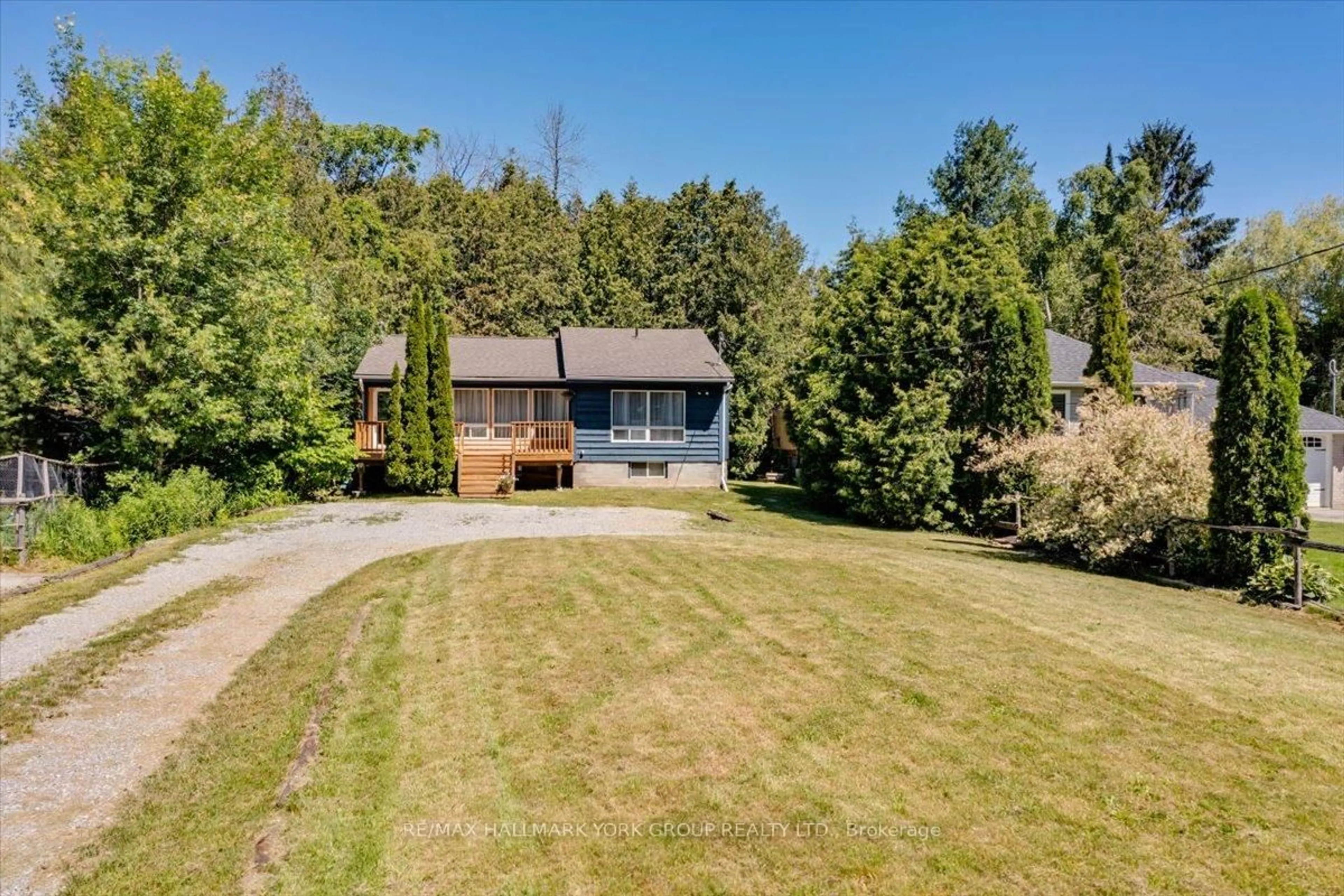 A pic from outside/outdoor area/front of a property/back of a property/a pic from drone, unknown for 56 Sandra Dr, Georgina Ontario L0E 1R0