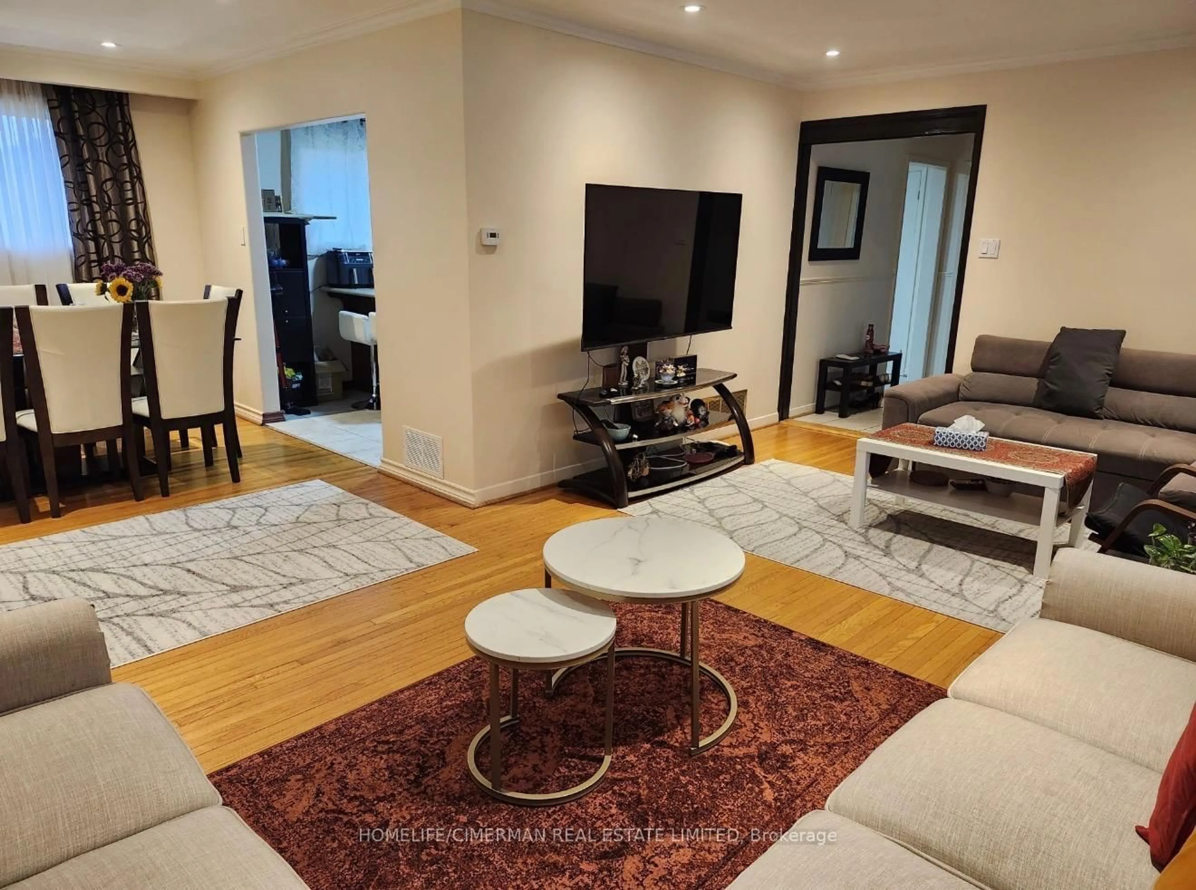Living room with furniture, unknown for 92 Bond Cres, Richmond Hill Ontario L4E 3K7