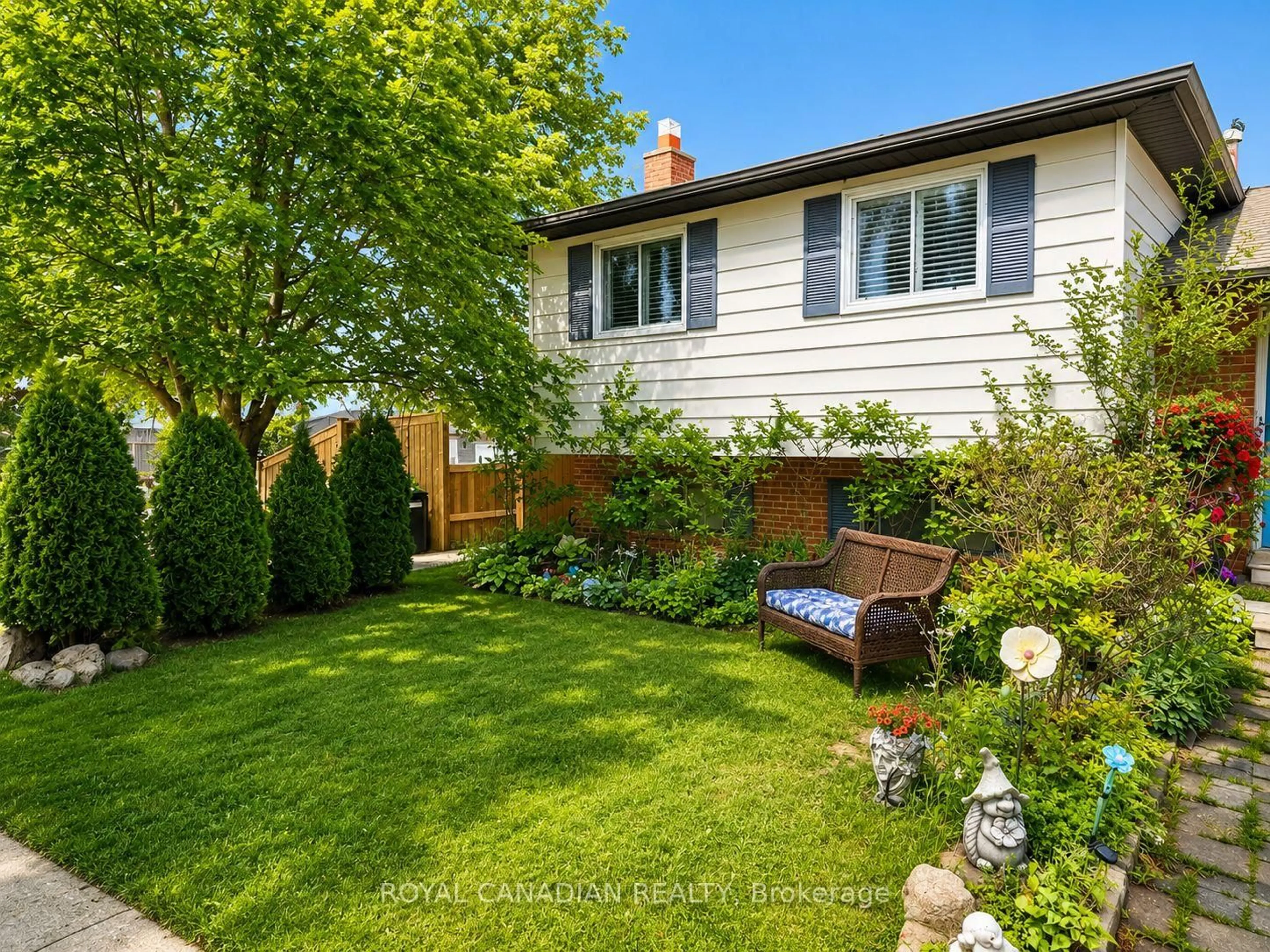 Unknown for 36 Maplegrove Ave, Bradford West Gwillimbury Ontario L3Z 1S1