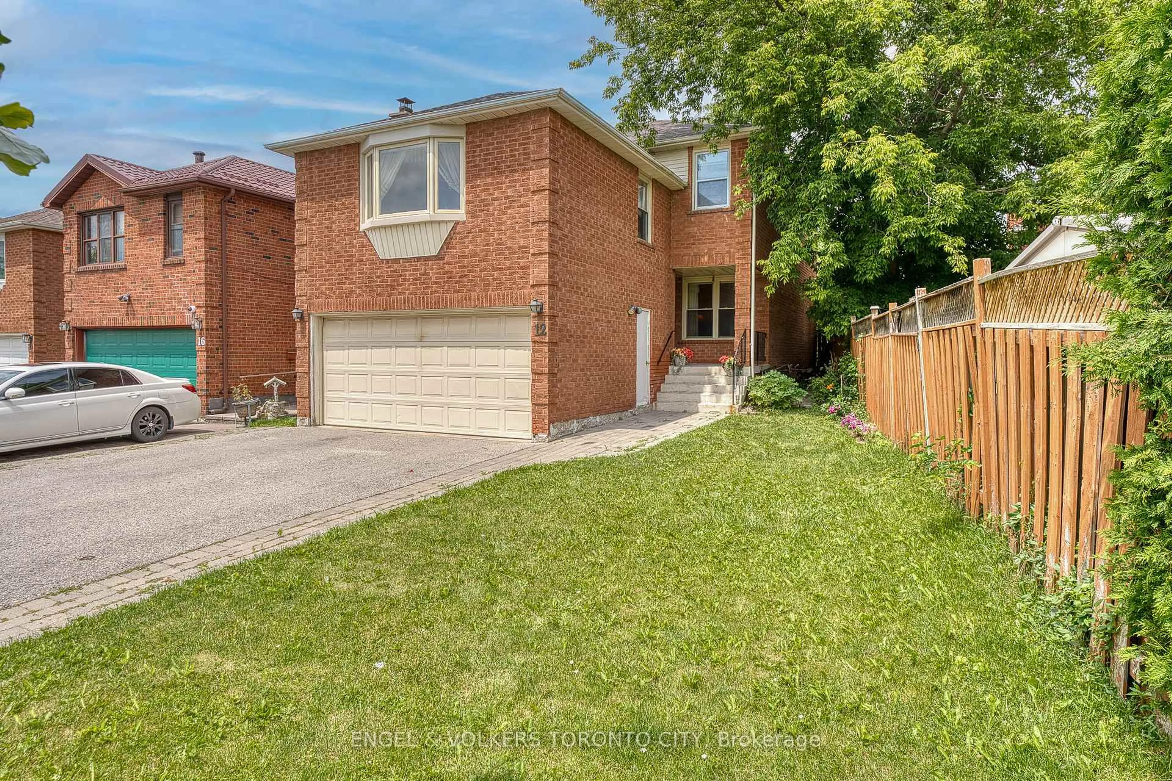 Home with brick exterior material, street for 12 Millbank Crt, Vaughan Ontario L4J 6B9