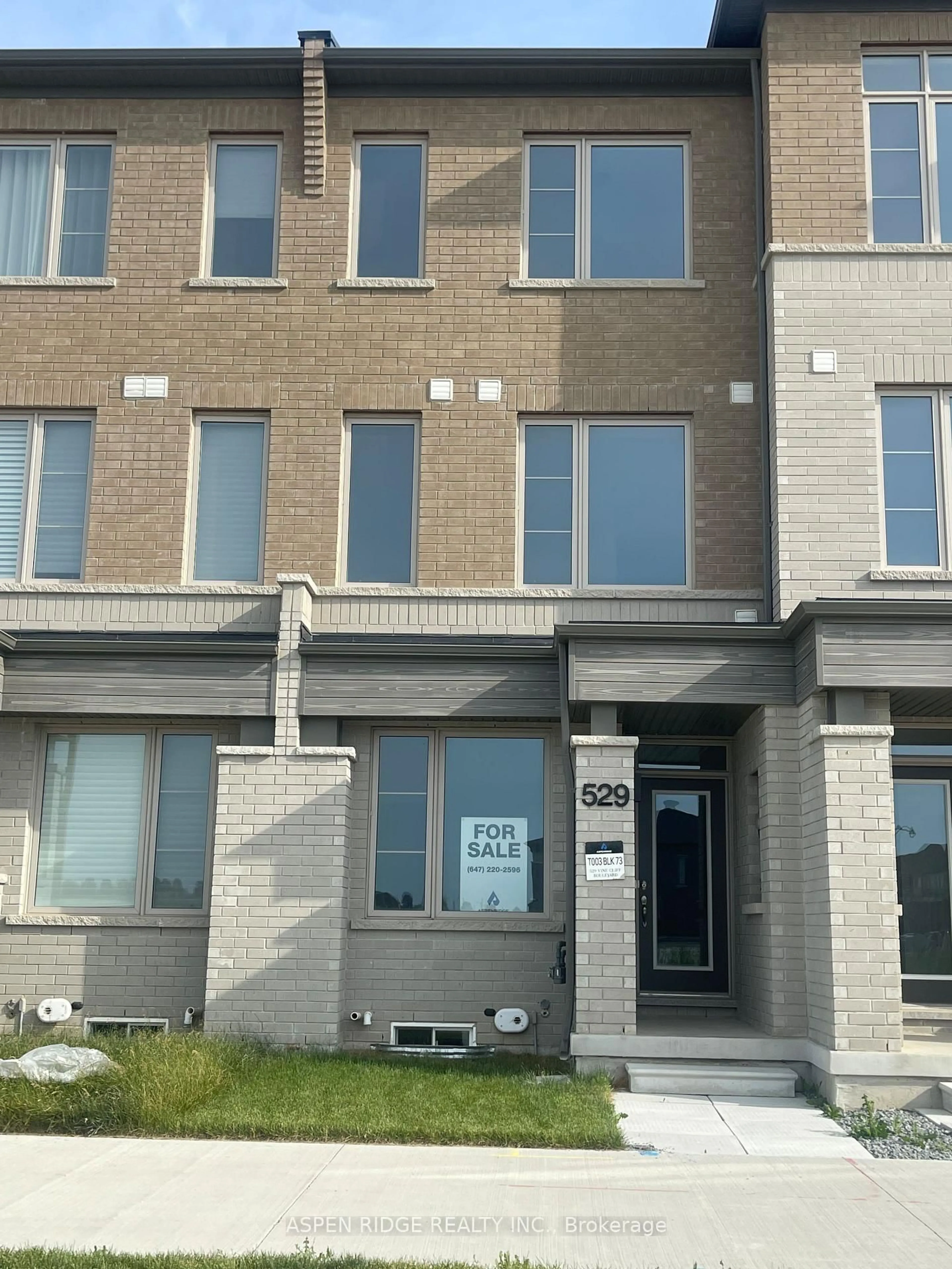 Home with brick exterior material, street for 529 Vine Cliff Blvd, Markham Ontario L6C 3N3