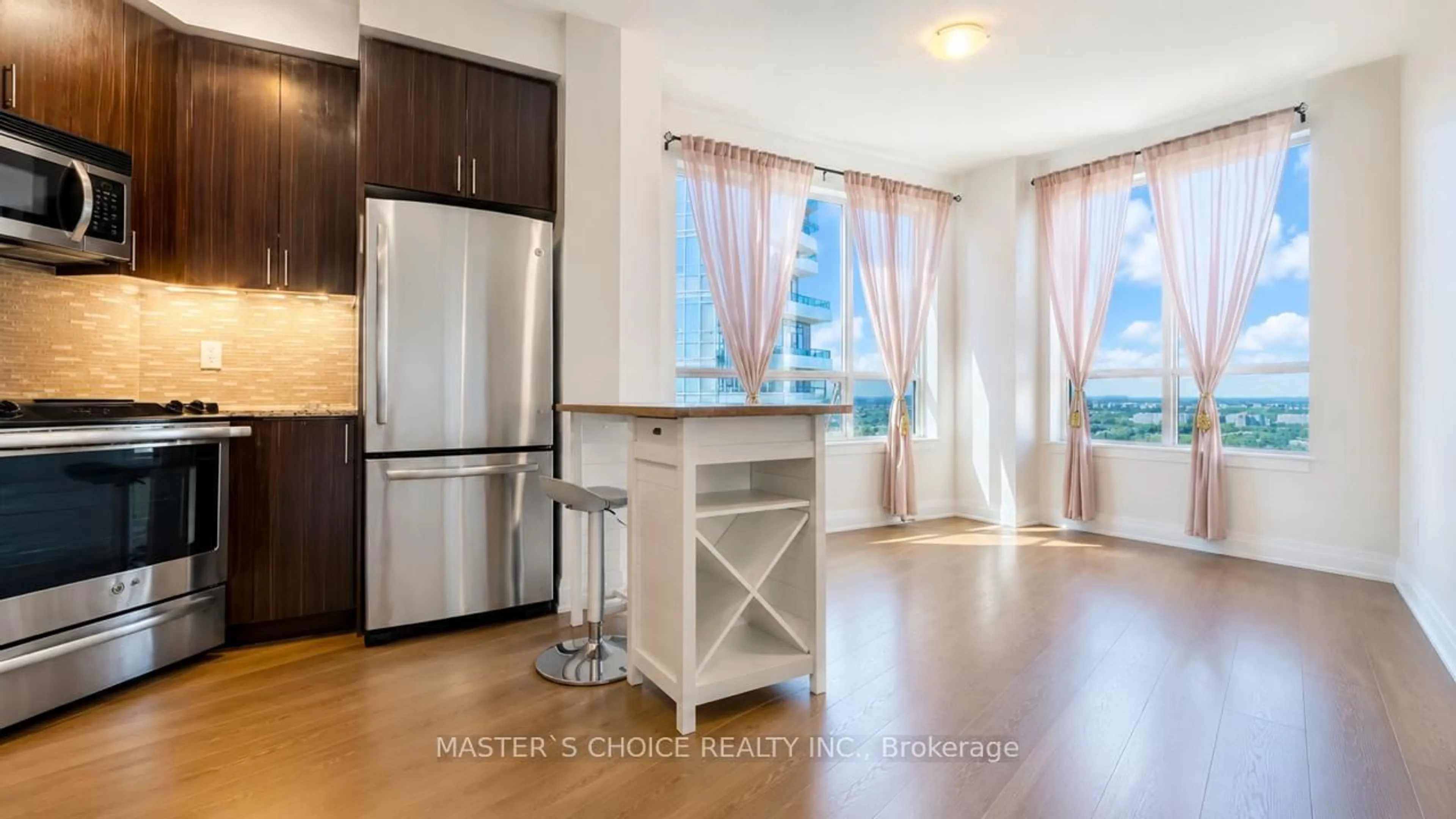 Open concept kitchen, wood/laminate floor for 7161 Yonge St #2732, Markham Ontario L3T 0C8