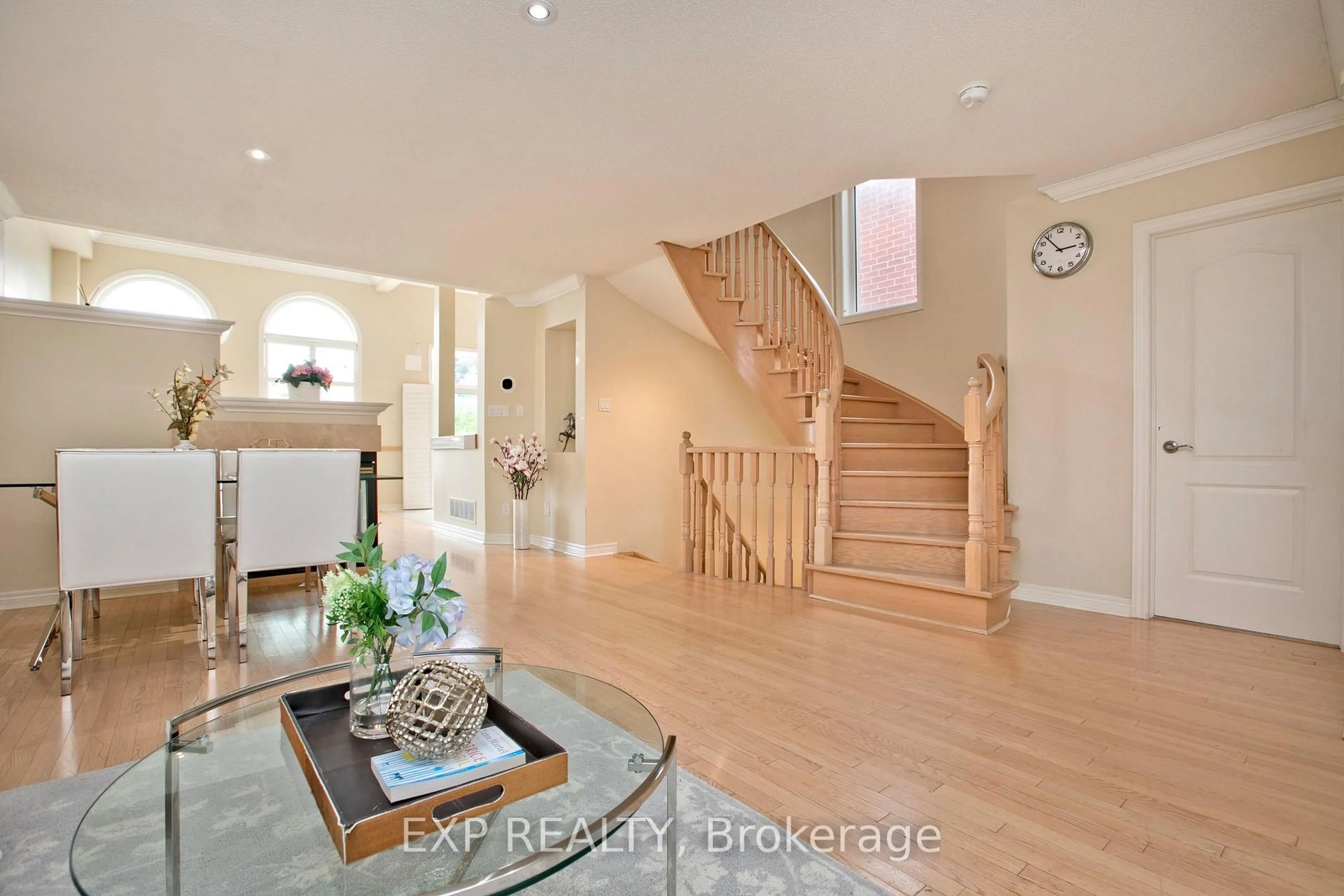 Unknown for 55 Sandway Cres, Vaughan Ontario L6A 2M1