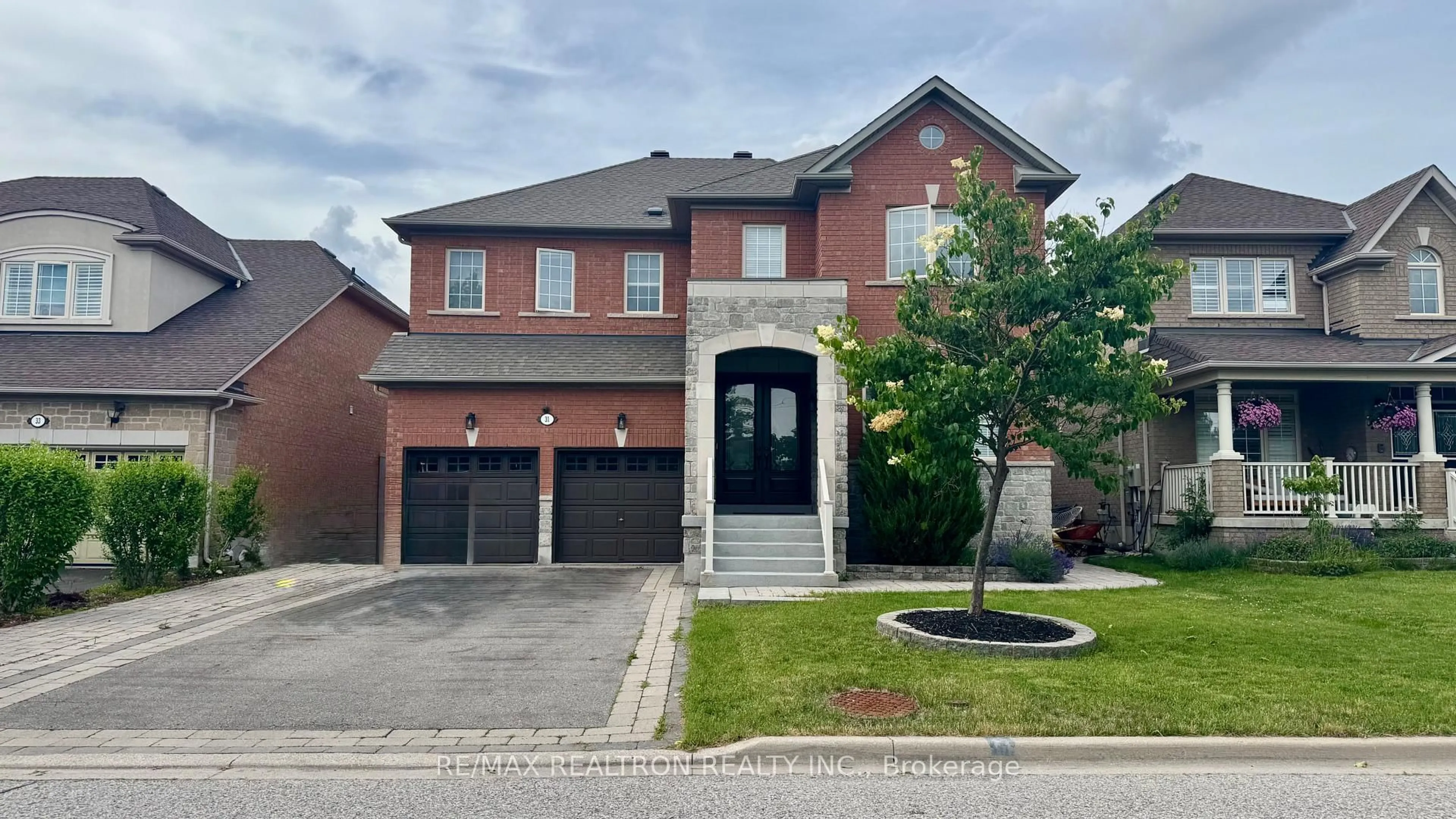 Home with brick exterior material, street for 31 Glaceport Cres, Markham Ontario L6C 3C3