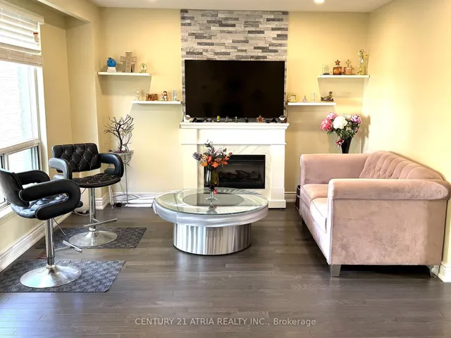 38 Henderson Dr, Aurora 3