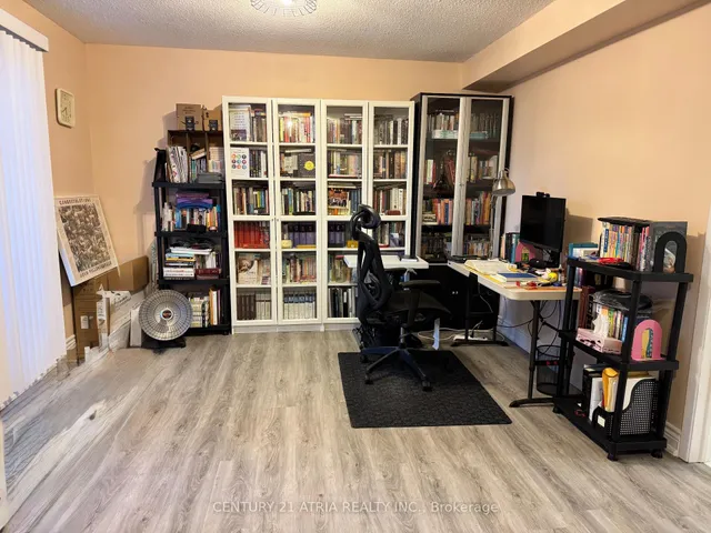 38 Henderson Dr, Aurora 4