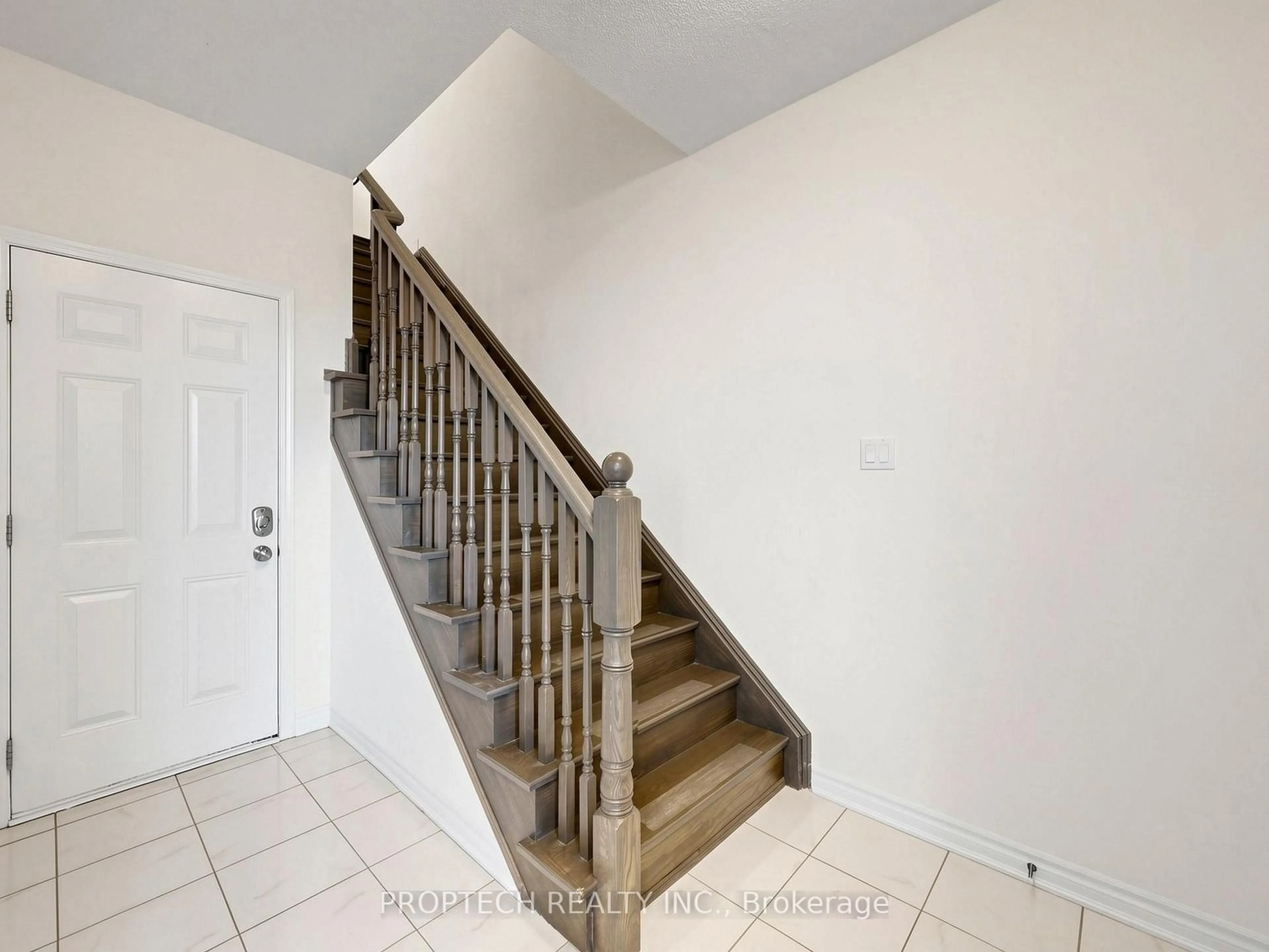 Stairs for 392 Arthur Bonner Ave, Markham Ontario L6B 1N1