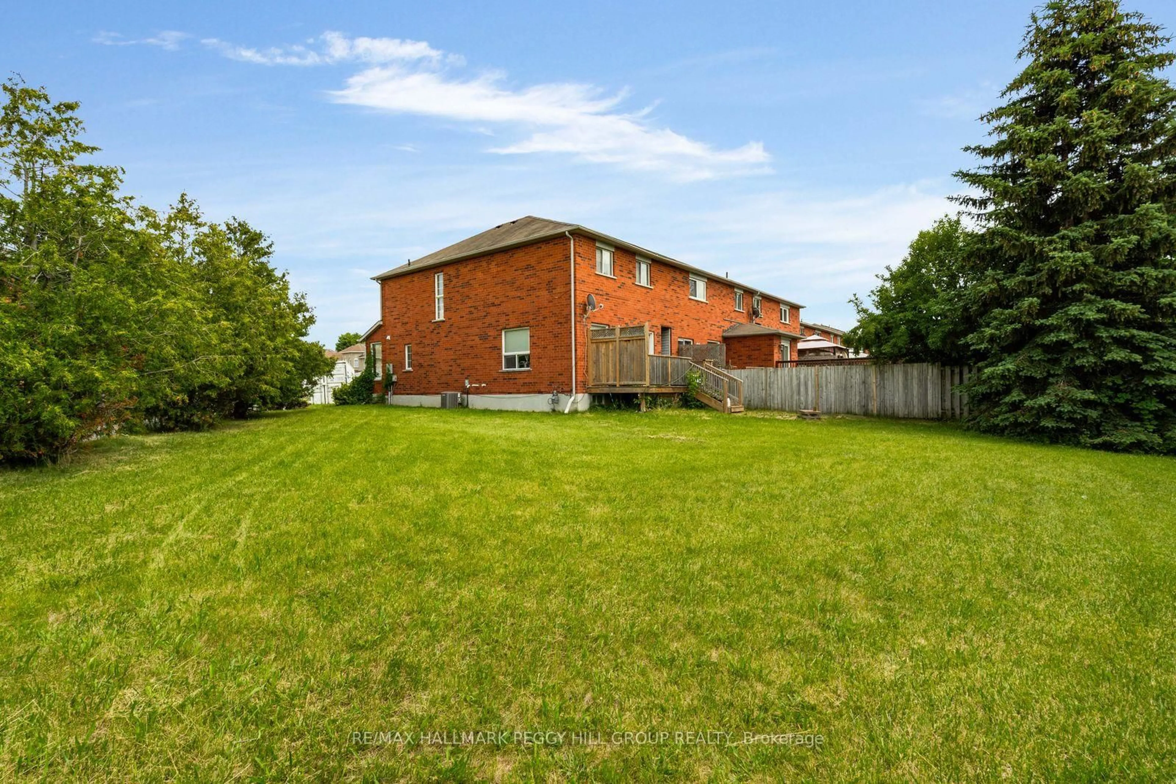 A pic from outside/outdoor area/front of a property/back of a property/a pic from drone, unknown for 46 Henderson Cres, New Tecumseth Ontario L9R 1Y4