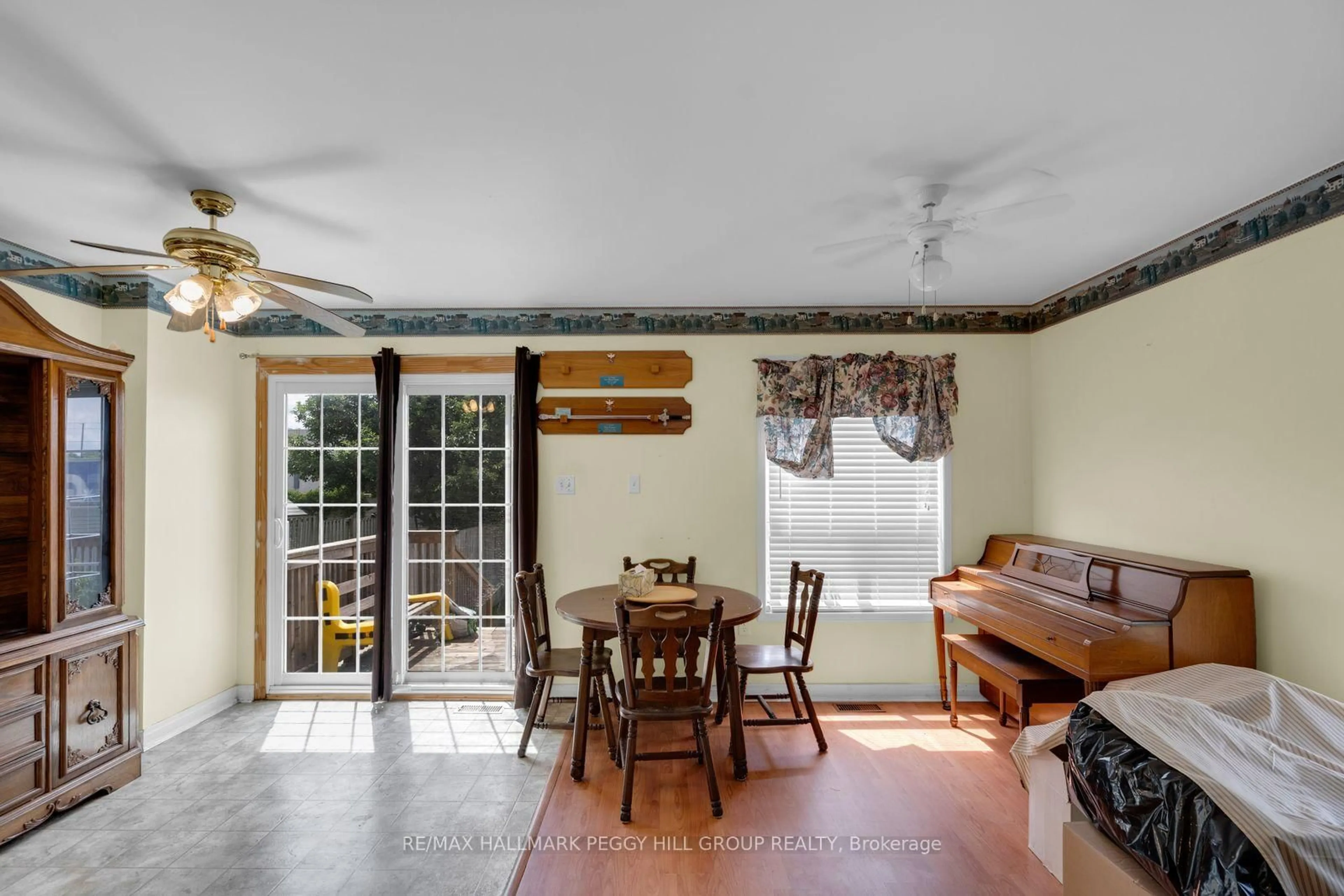 Dining room, ceramic/tile floor for 46 Henderson Cres, New Tecumseth Ontario L9R 1Y4