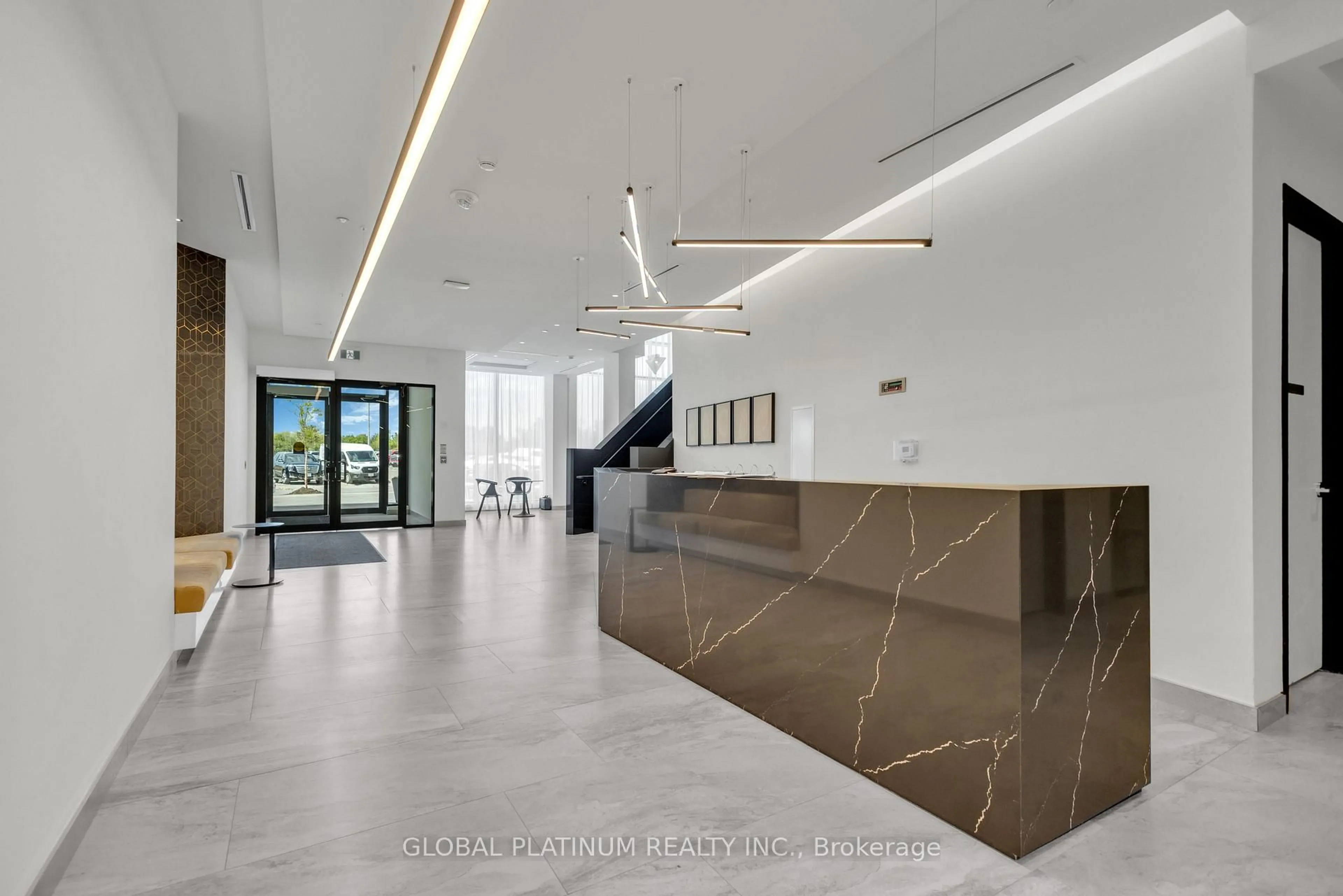Indoor foyer for 6 David Eyer Rd #713, Richmond Hill Ontario L4S 0N5
