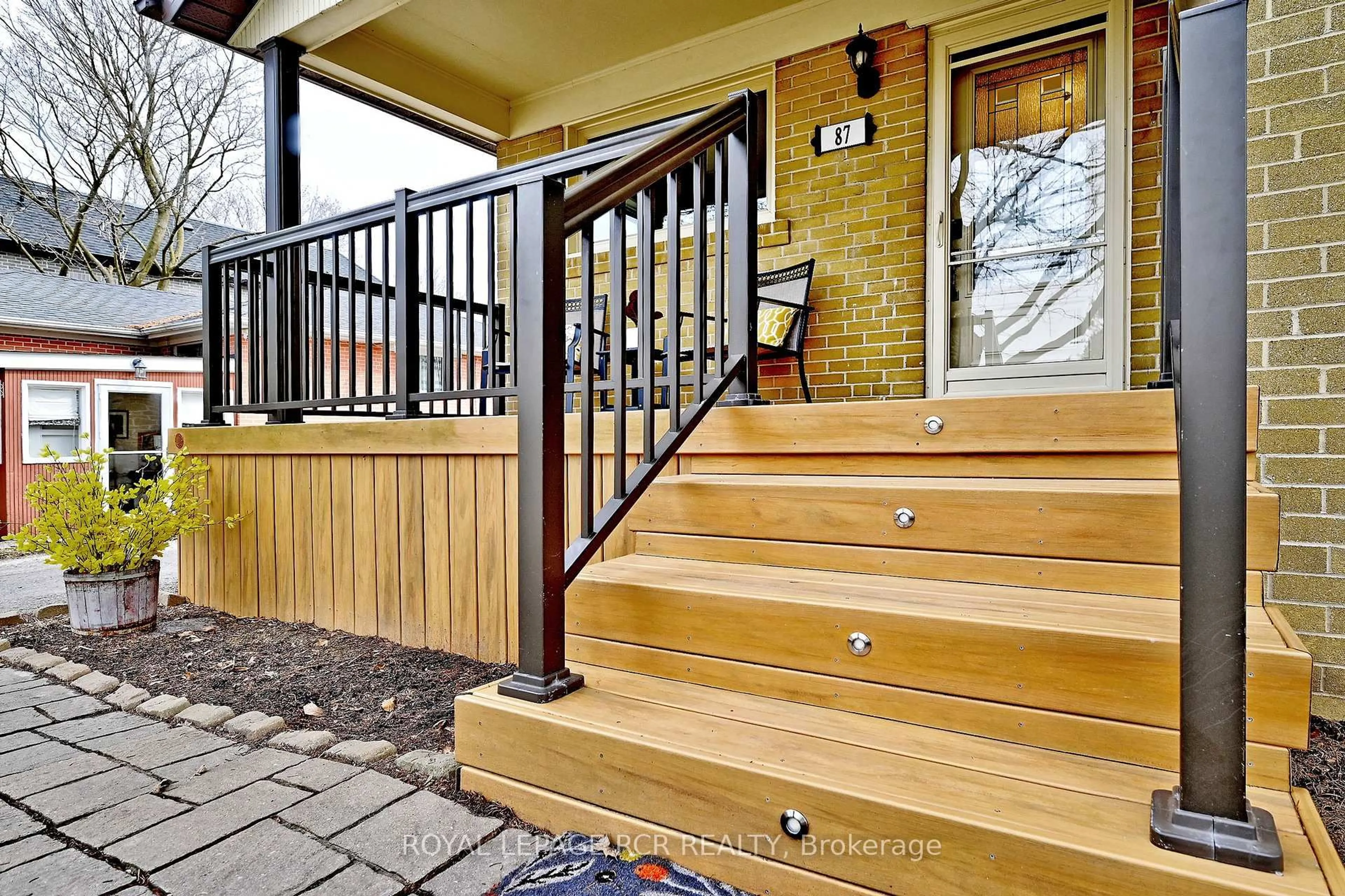 Unknown for 87 Richardson Dr, Aurora Ontario L4G 1Z4