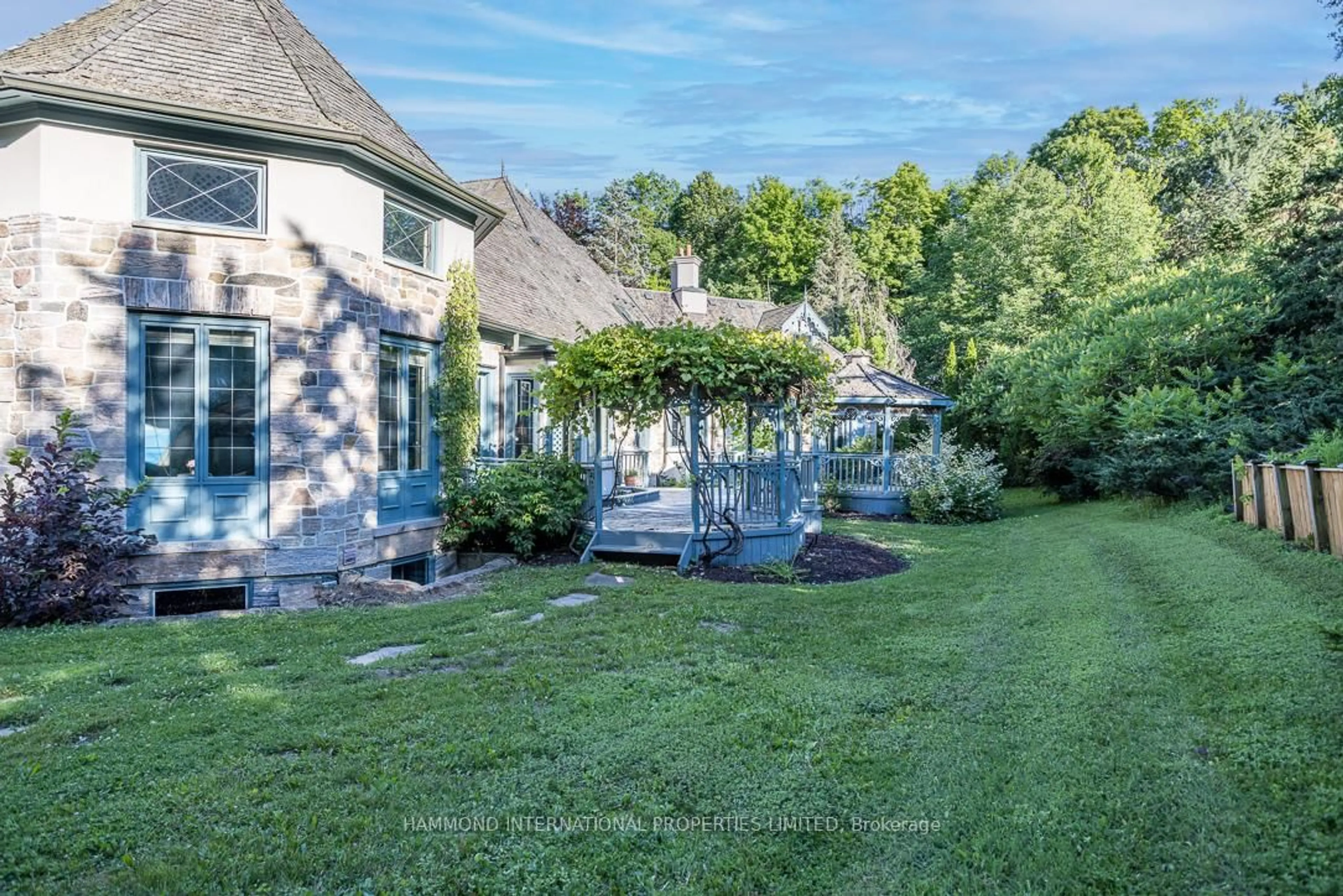 A pic from outside/outdoor area/front of a property/back of a property/a pic from drone, water/lake/river/ocean view for 76 Quail Run Blvd, Vaughan Ontario L6A 1E9