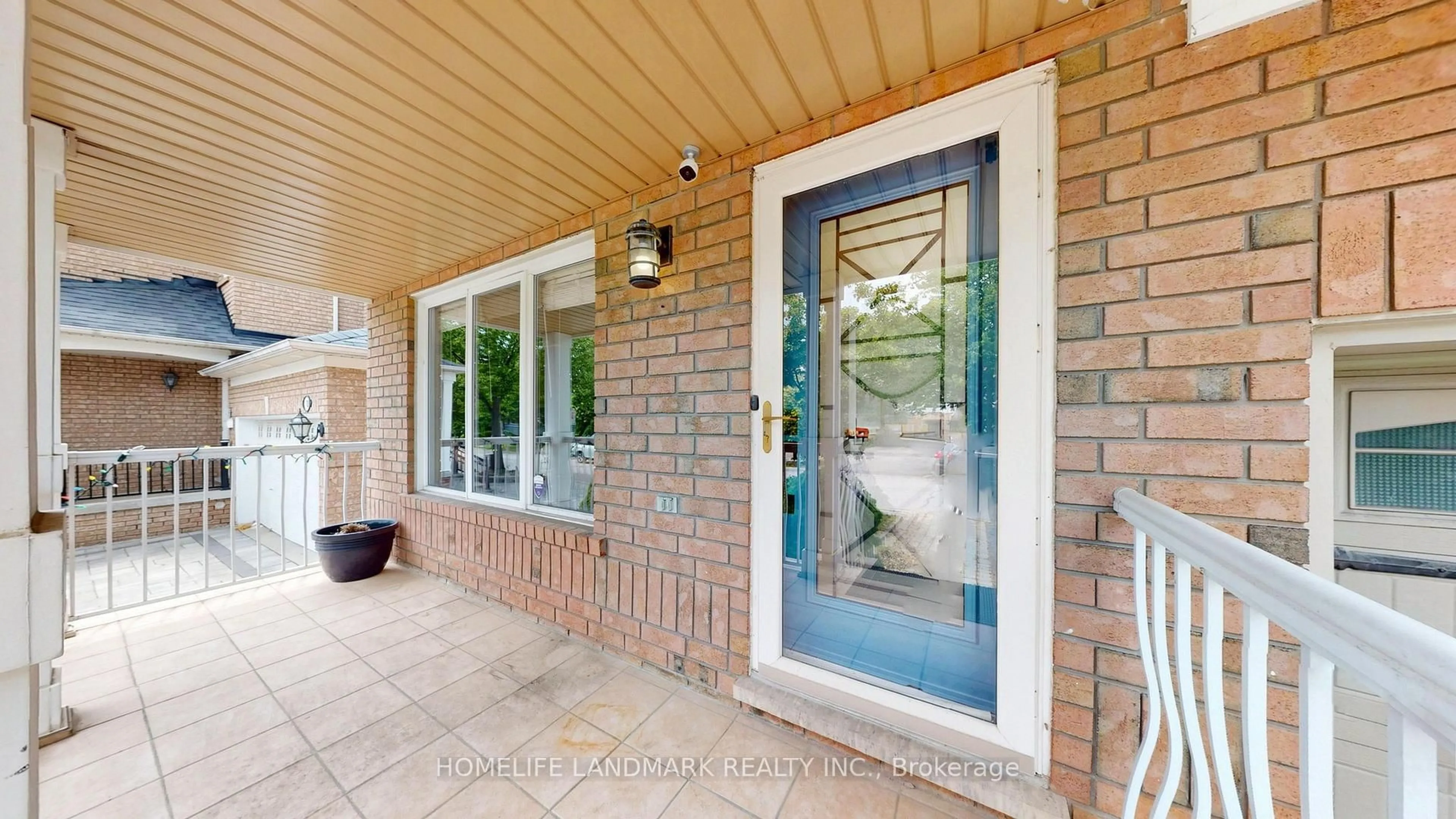 Indoor entryway for 22 Canvas Rd, Vaughan Ontario L6A 3E8
