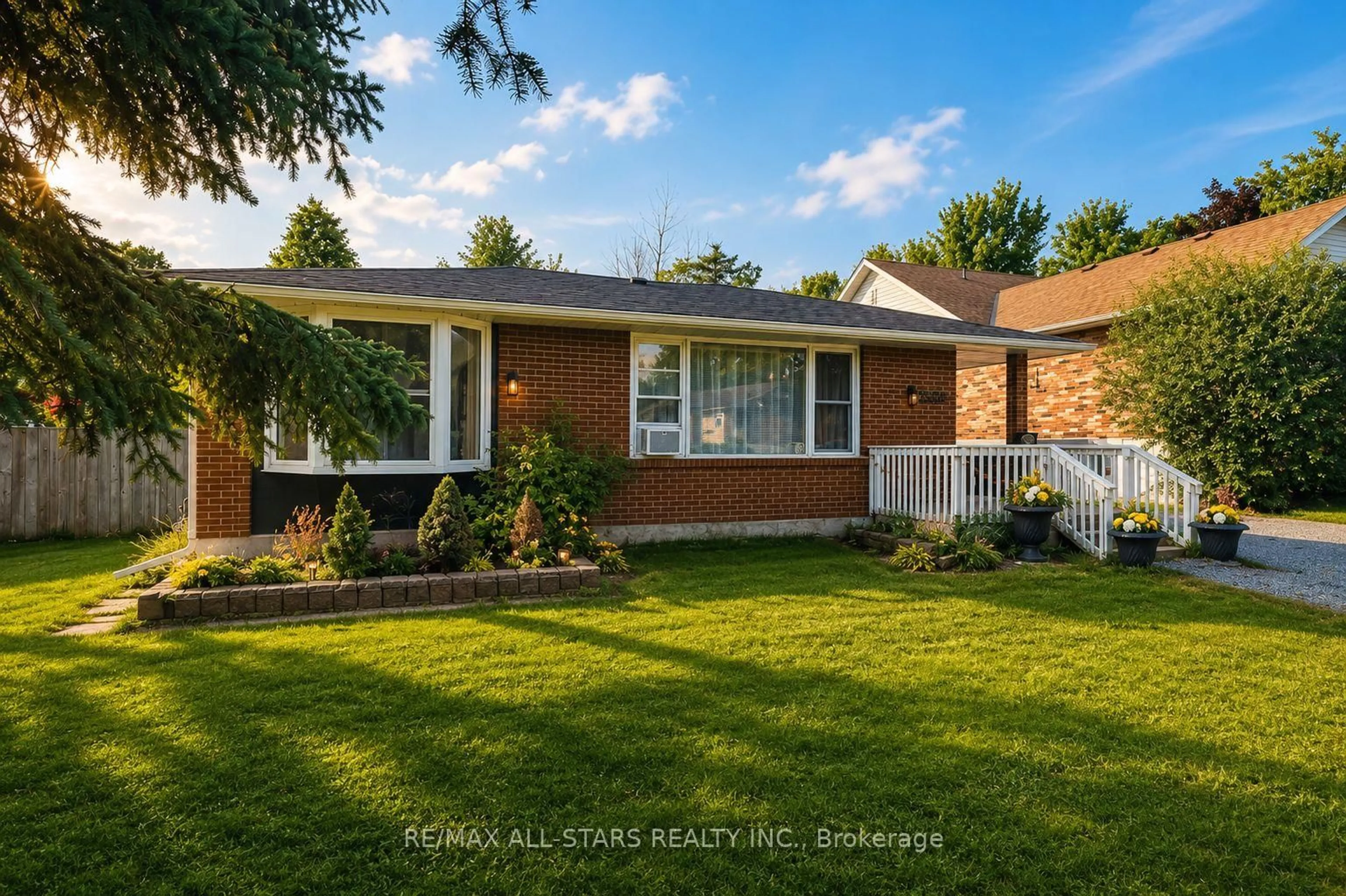 Home with brick exterior material, street for 340 Walter Dr, Georgina Ontario L4P 3A7