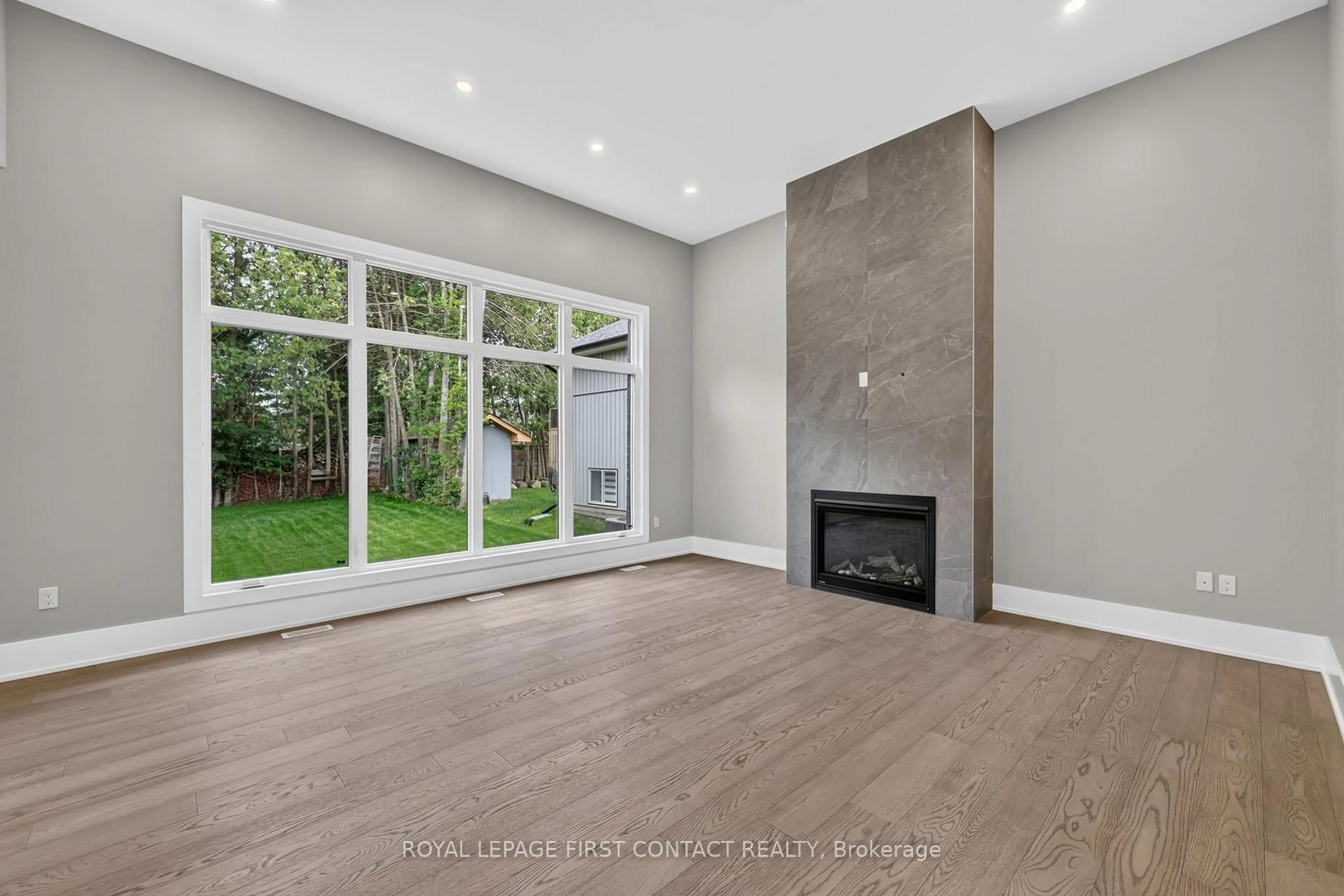 A pic of a room for 933 7th Line, Innisfil Ontario L9S 4G1