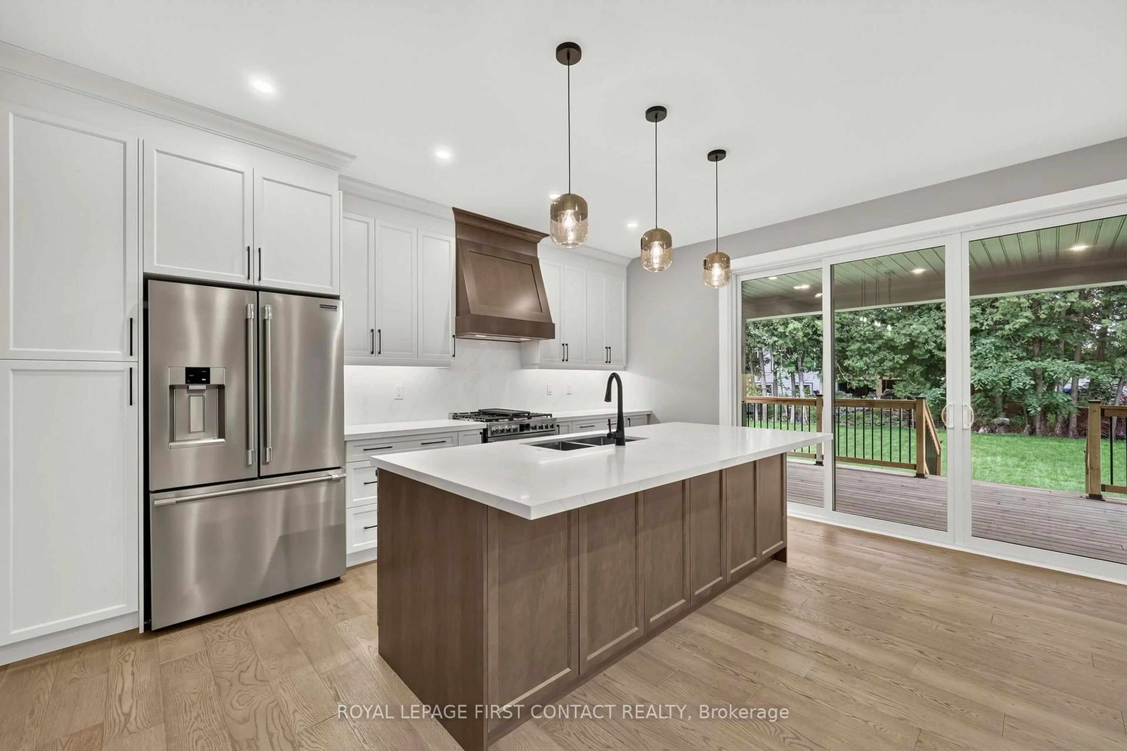 Open concept kitchen, unknown for 933 7th Line, Innisfil Ontario L9S 4G1