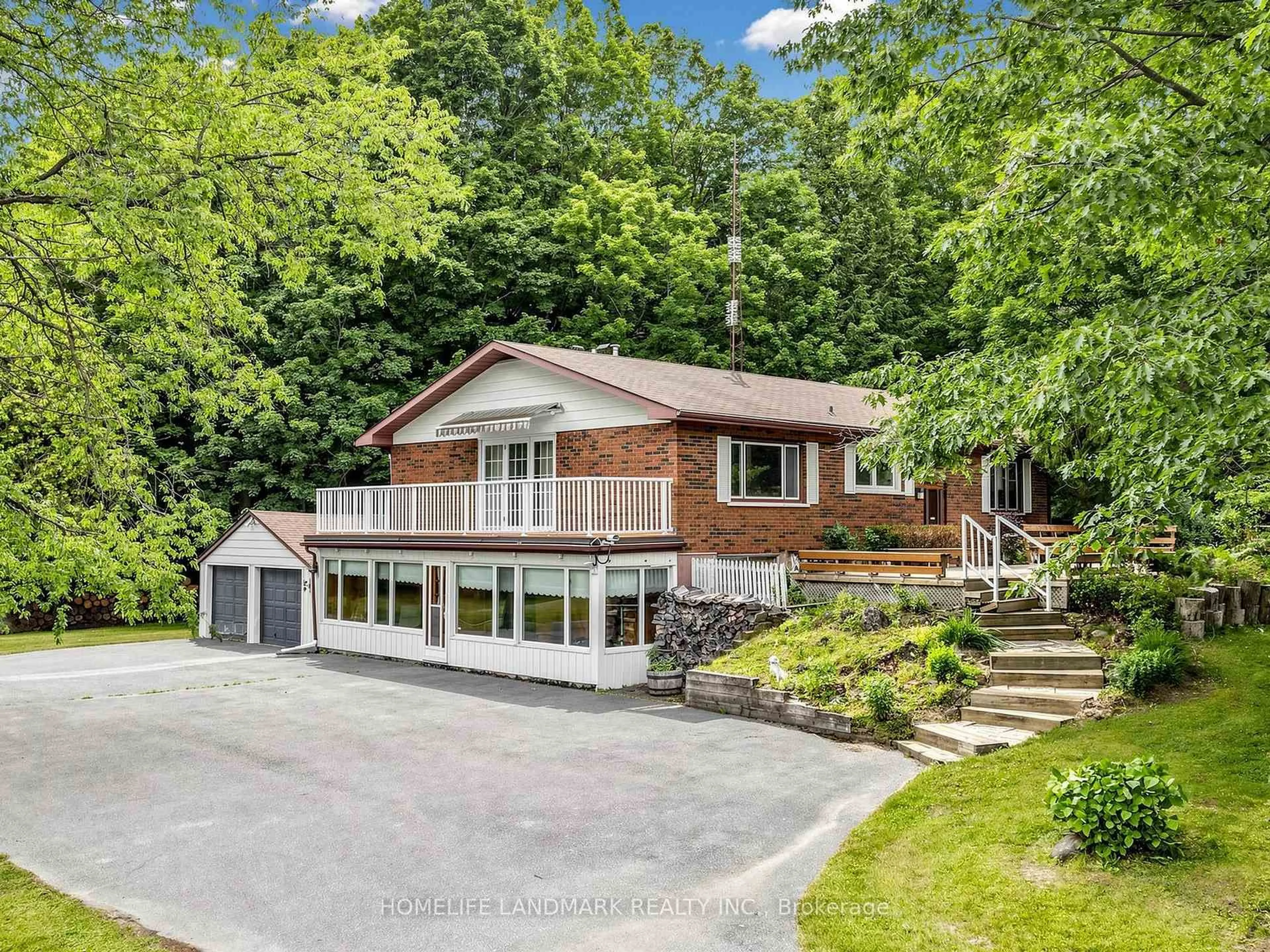 A pic from outside/outdoor area/front of a property/back of a property/a pic from drone, unknown for 2654 Doane Rd, East Gwillimbury Ontario L0G 1R0